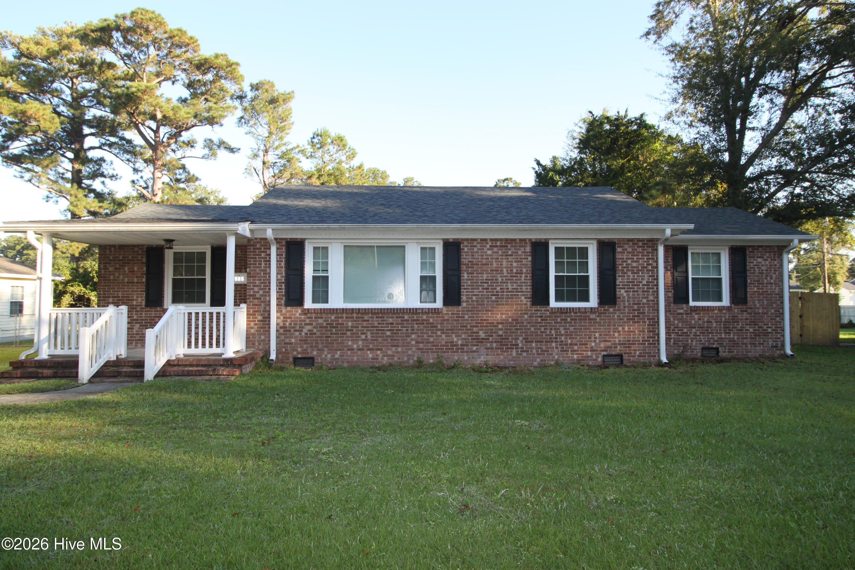 210 Kenneth Boulevard Property Photo 1