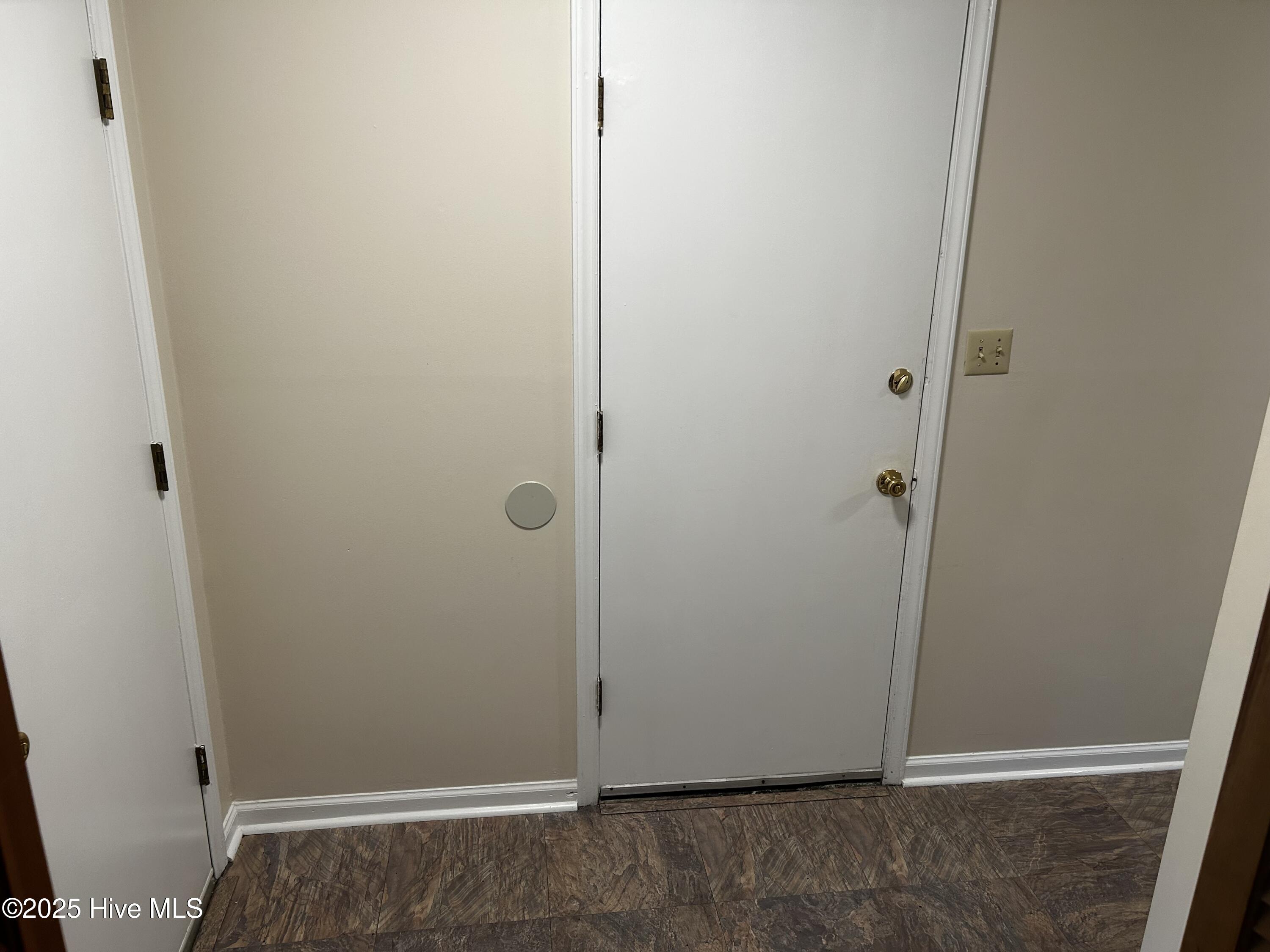 1003 Stillwood Circle Property Photo 3