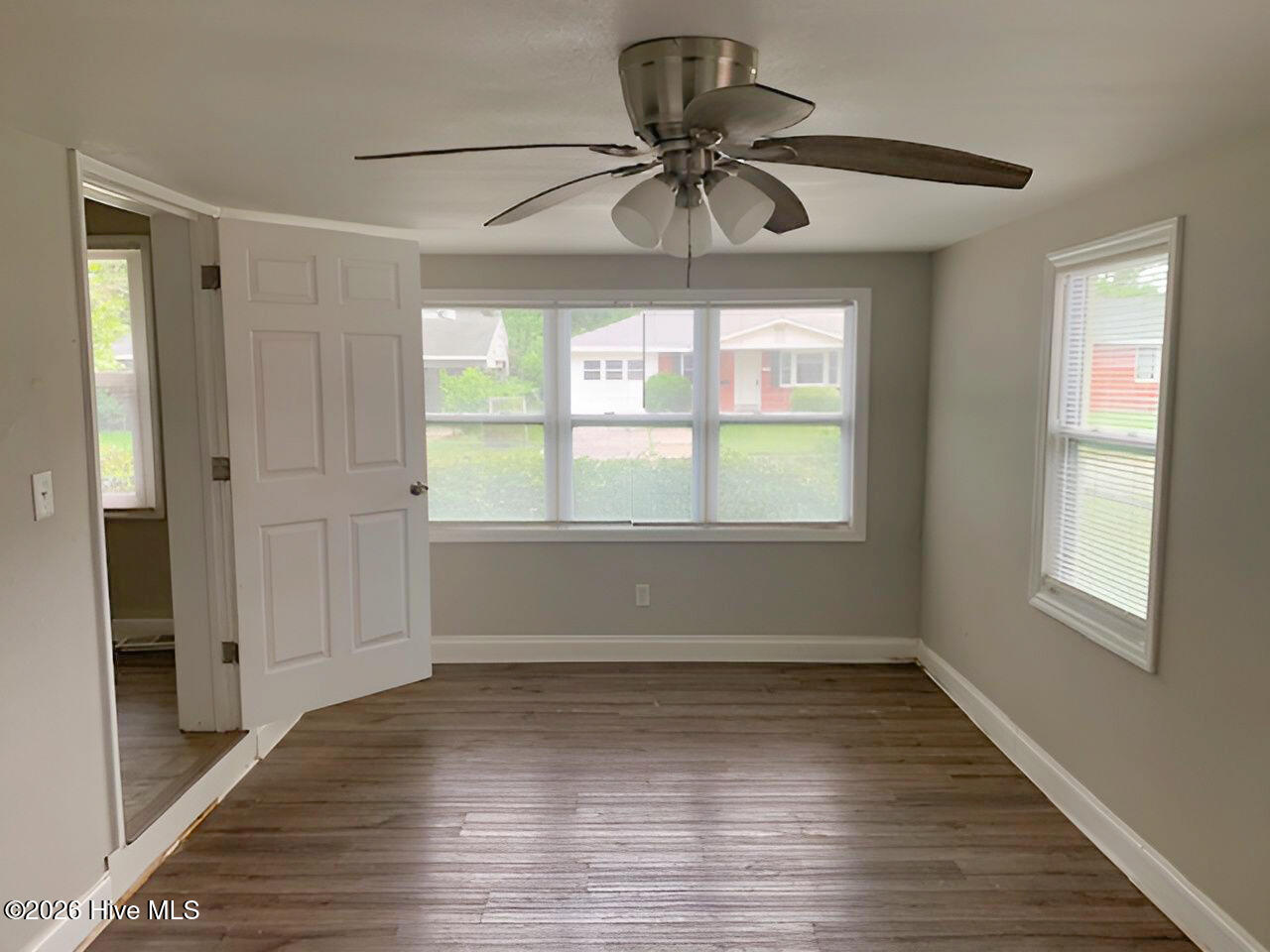 1518 Dade Street Property Photo 4