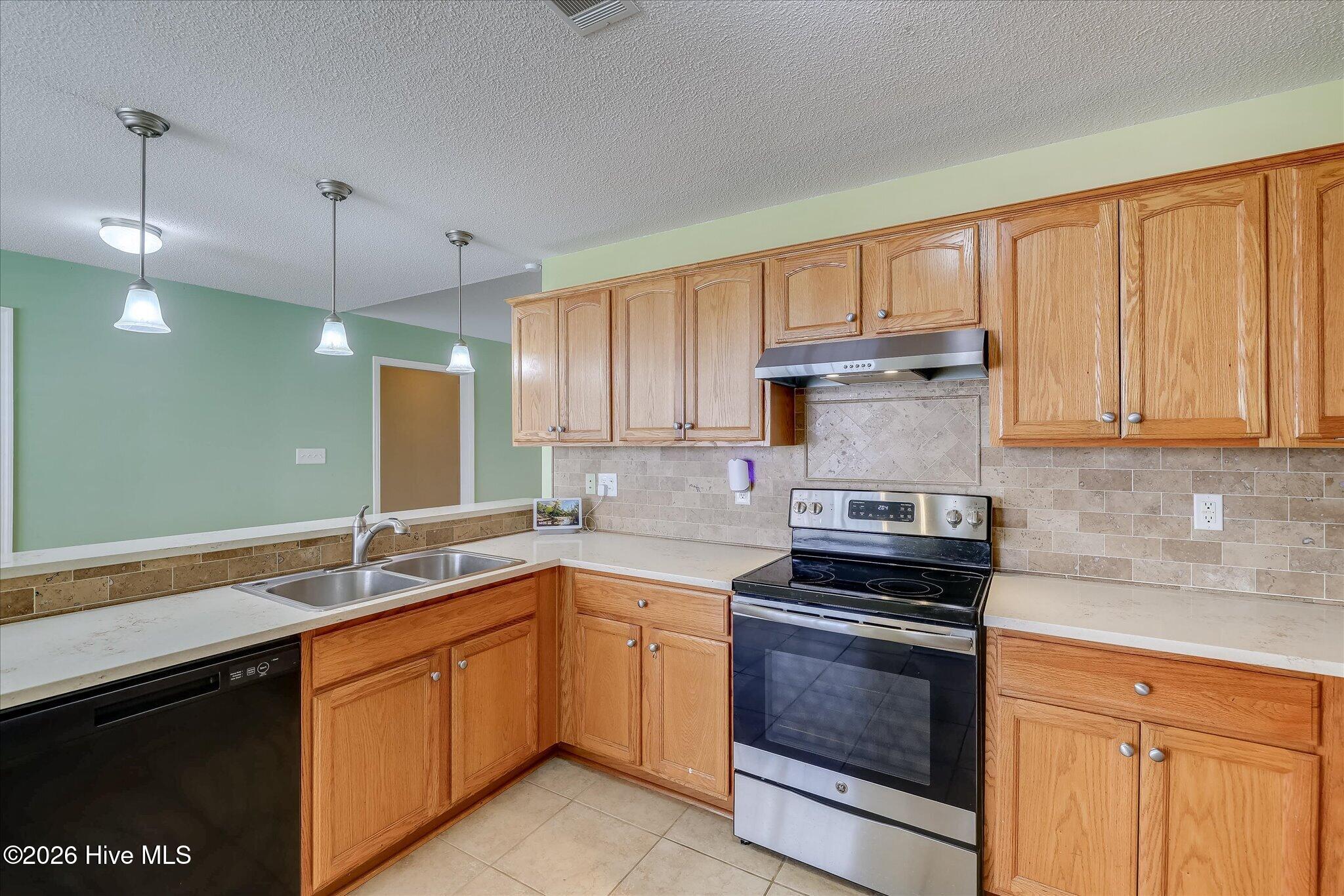 471 Connemara Trail Unit B Property Photo 8