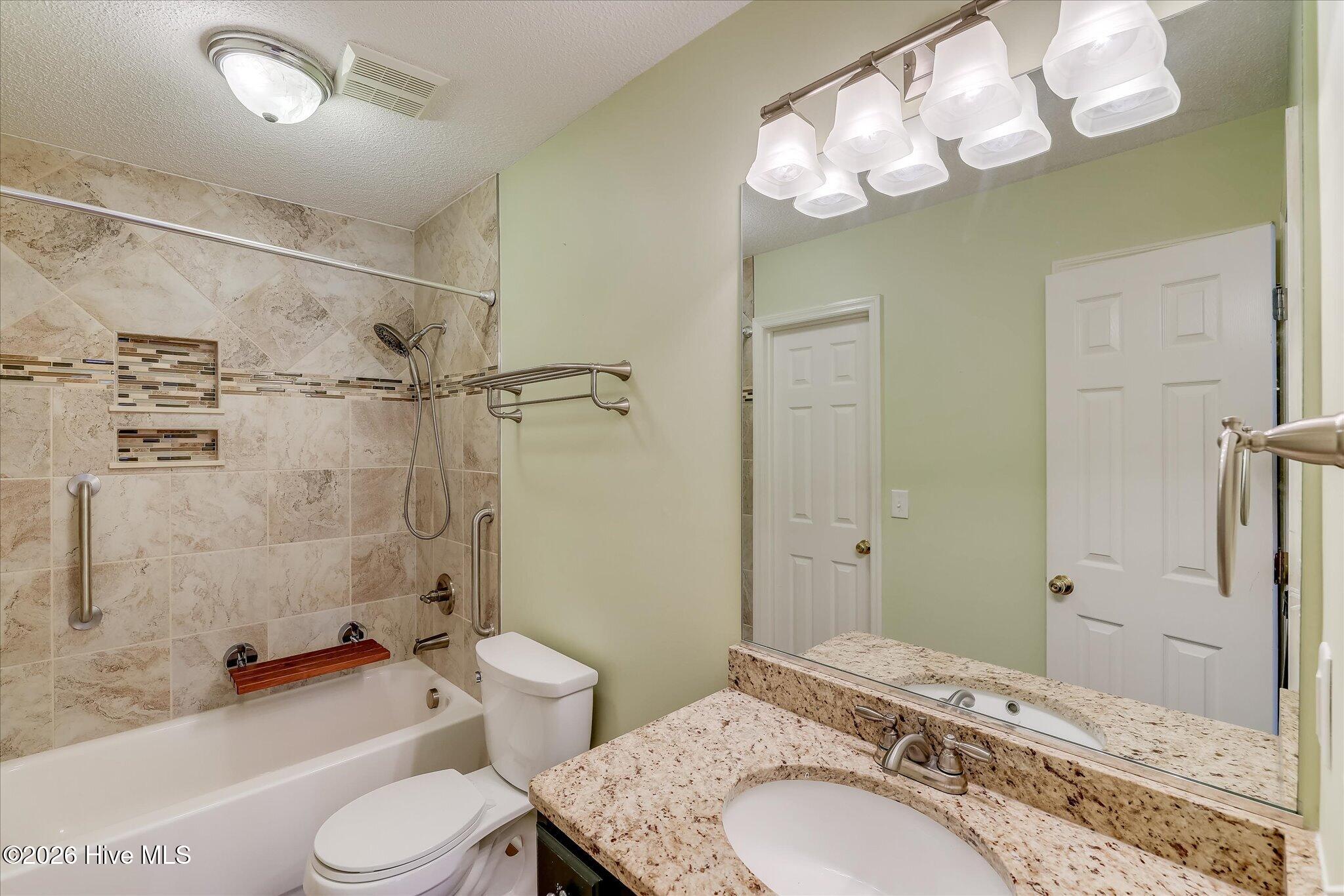 471 Connemara Trail Unit B Property Photo 15