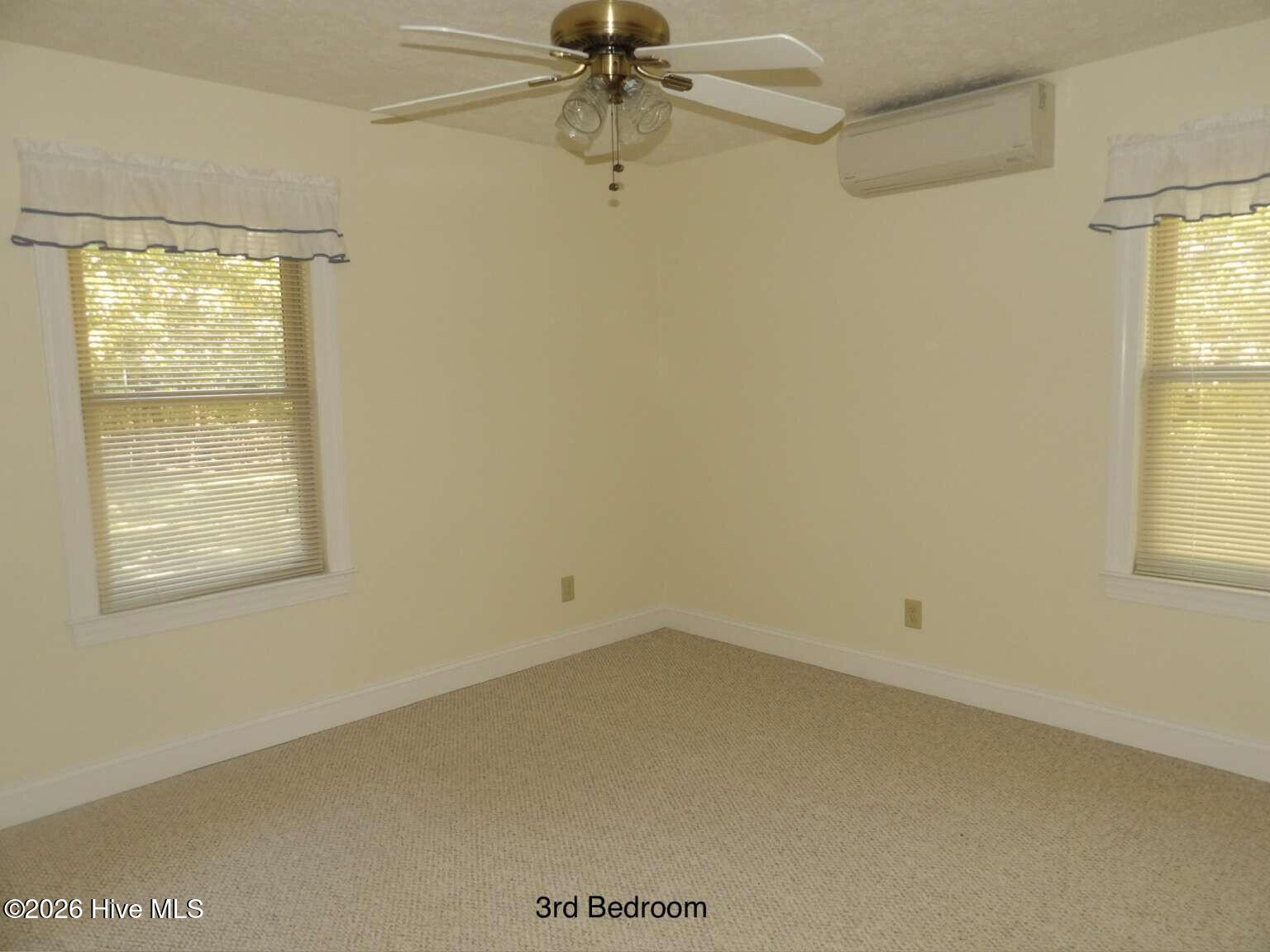 903 Lanyard Lane Property Photo 16