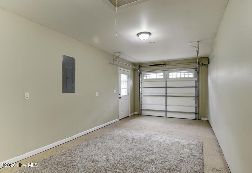 5 Court 11 Northwest Drive Property Photo 21