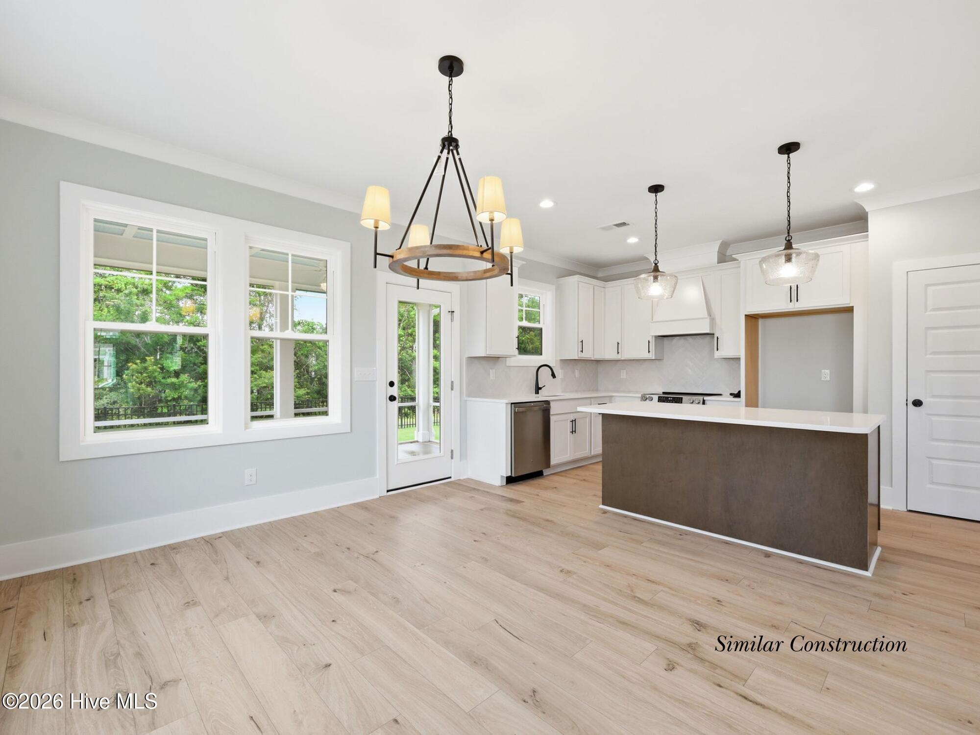 106 Pine View Boulevard Property Photo 10