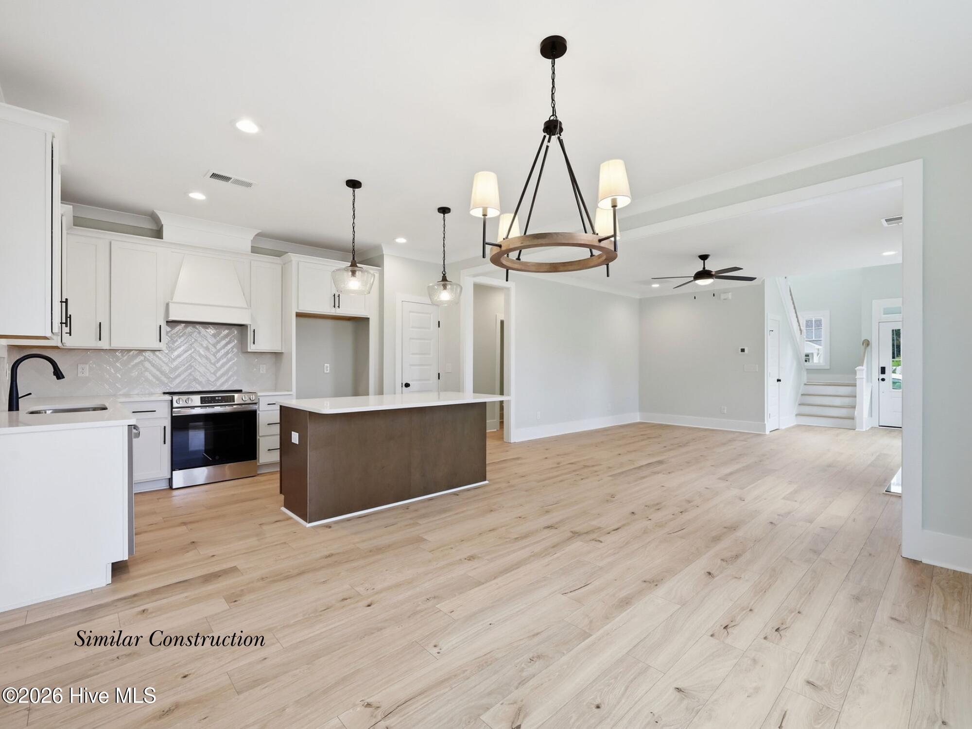 106 Pine View Boulevard Property Photo 12