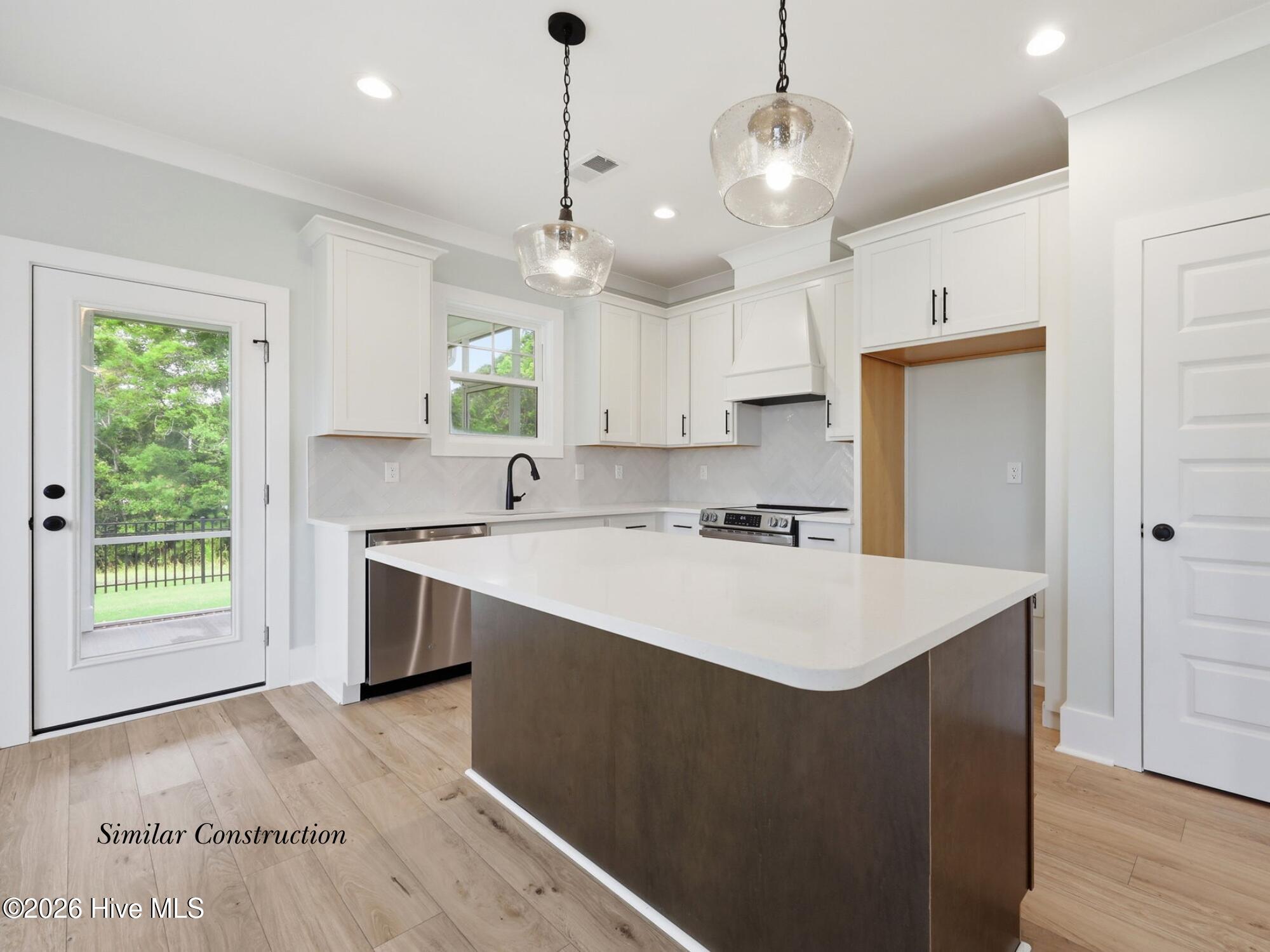106 Pine View Boulevard Property Photo 15