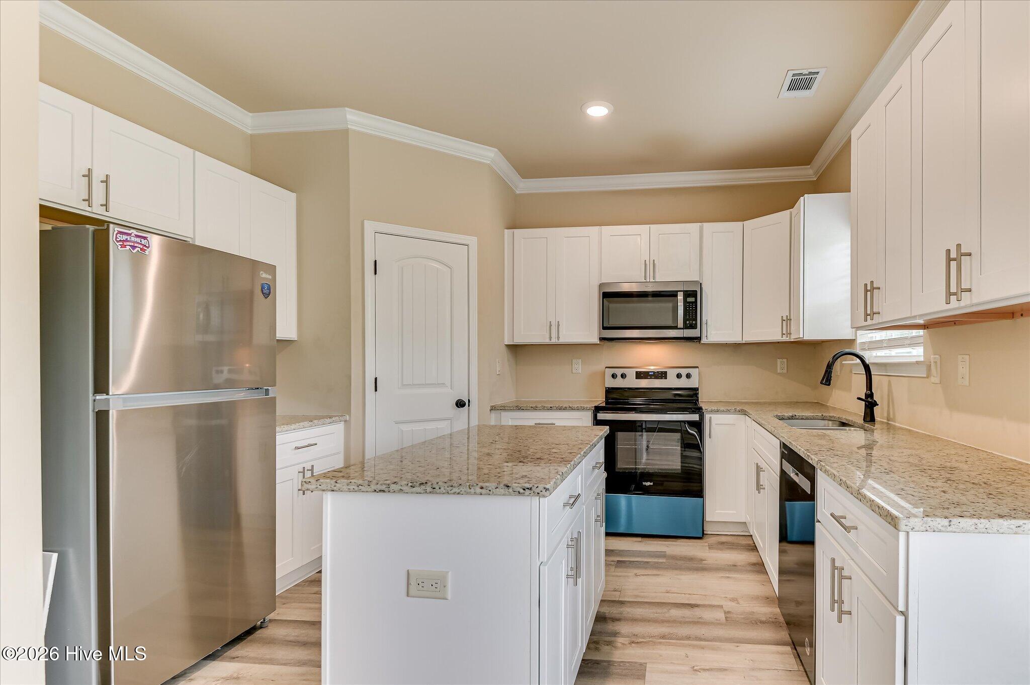 2413 Faith Trail Property Photo 14
