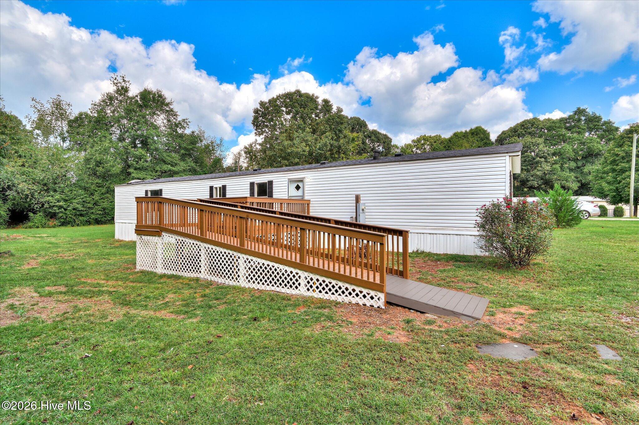 195 Riverbend Drive Property Photo 1