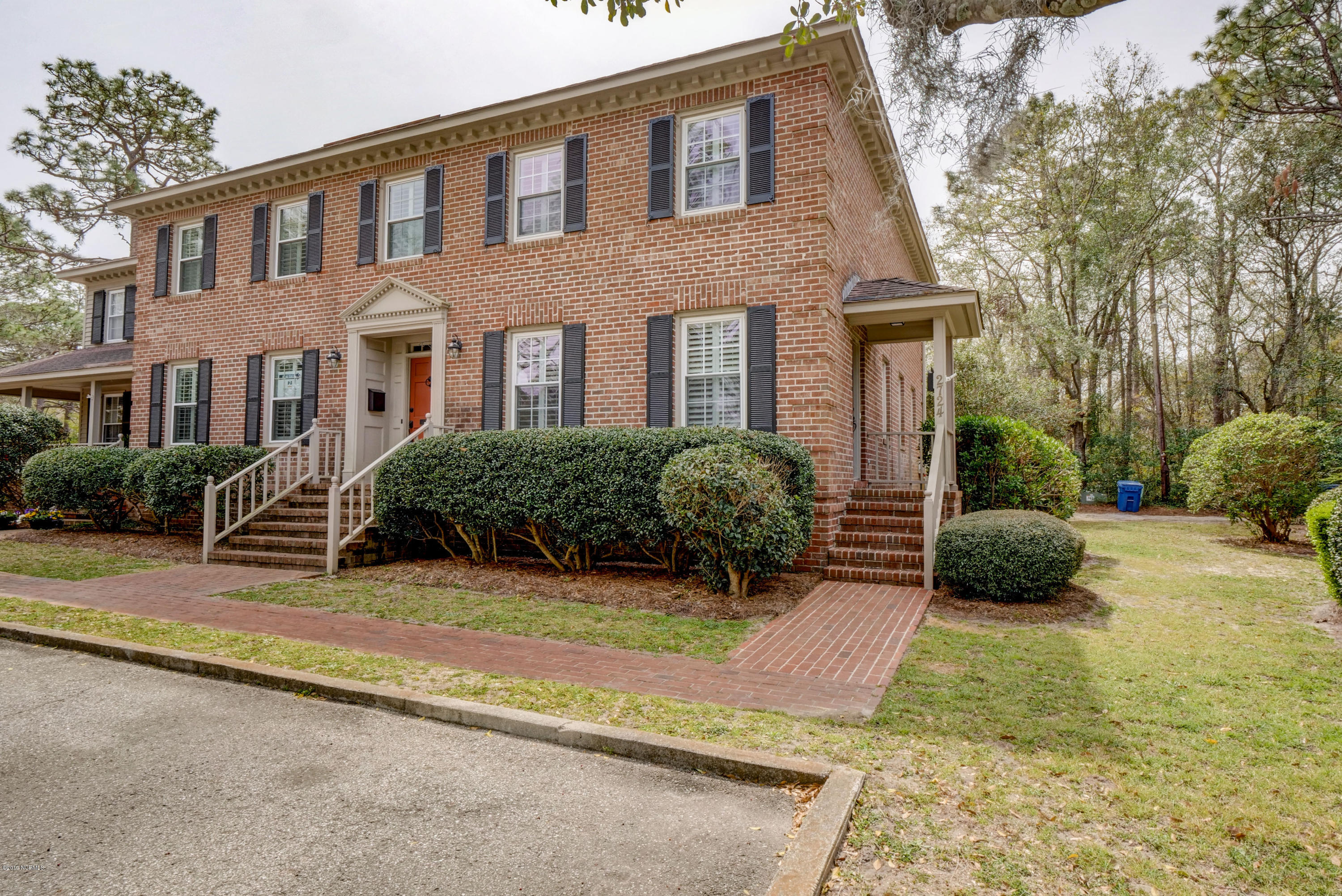2724 Oleander Drive C Property Photo 1