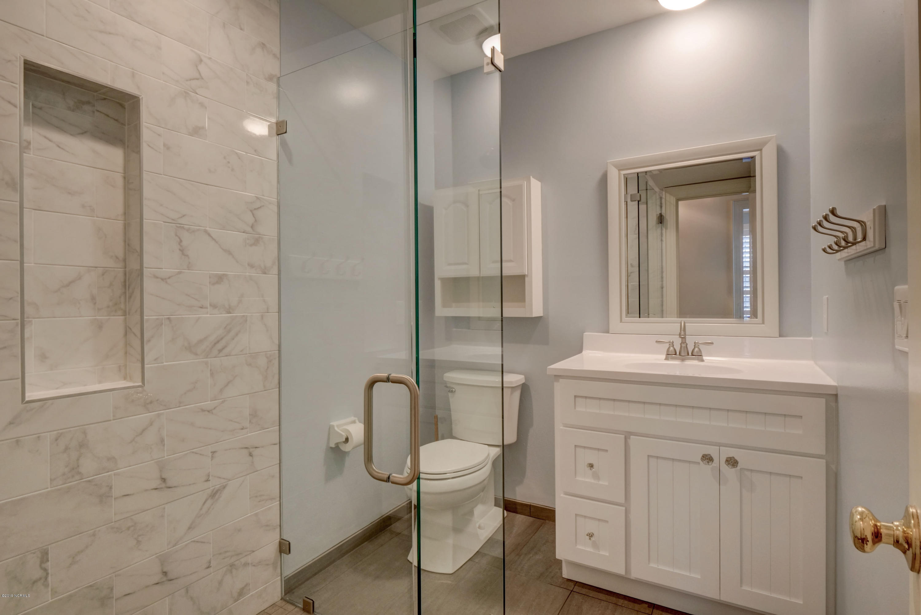 2724 Oleander Drive C Property Photo 12