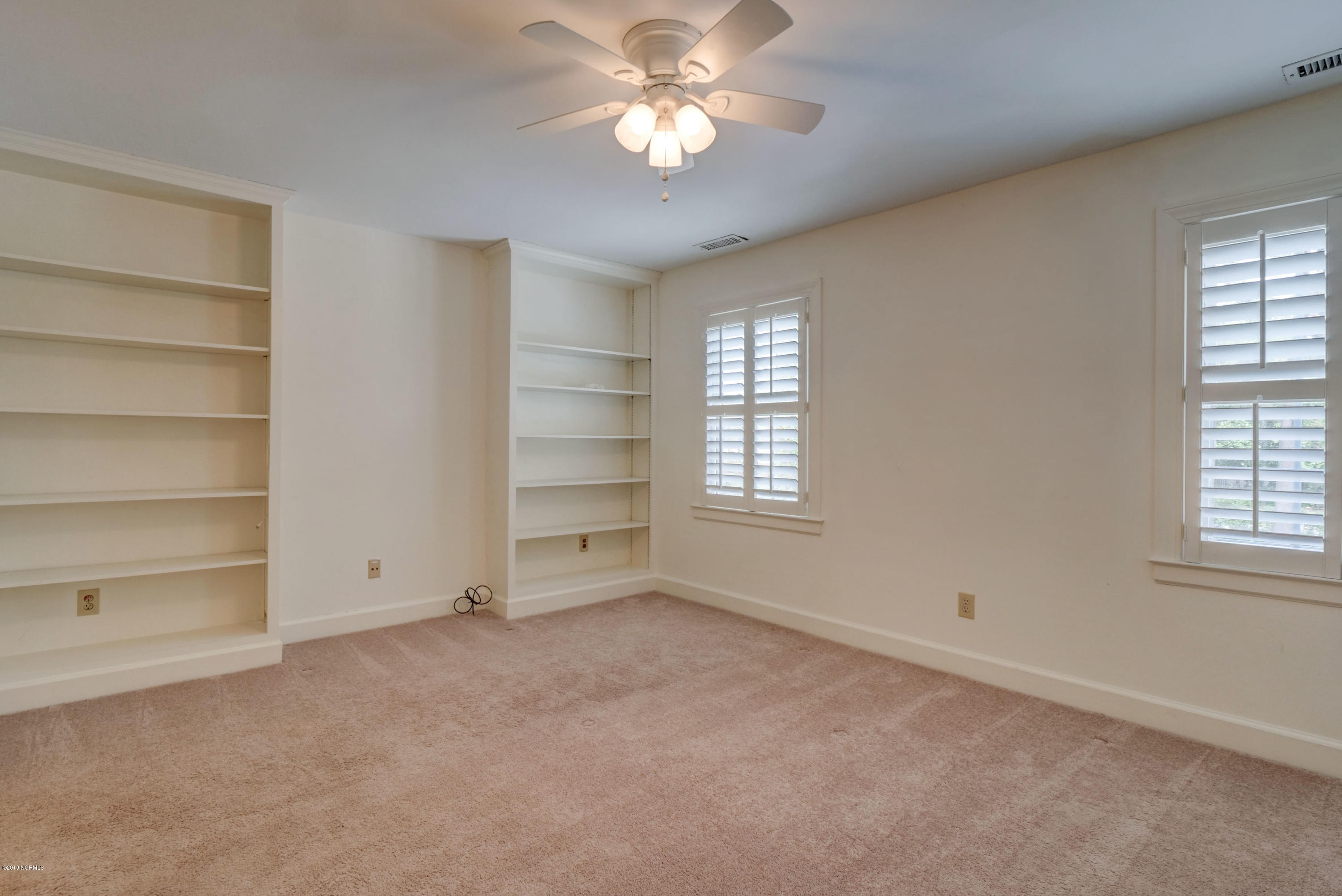 2724 Oleander Drive C Property Photo 13