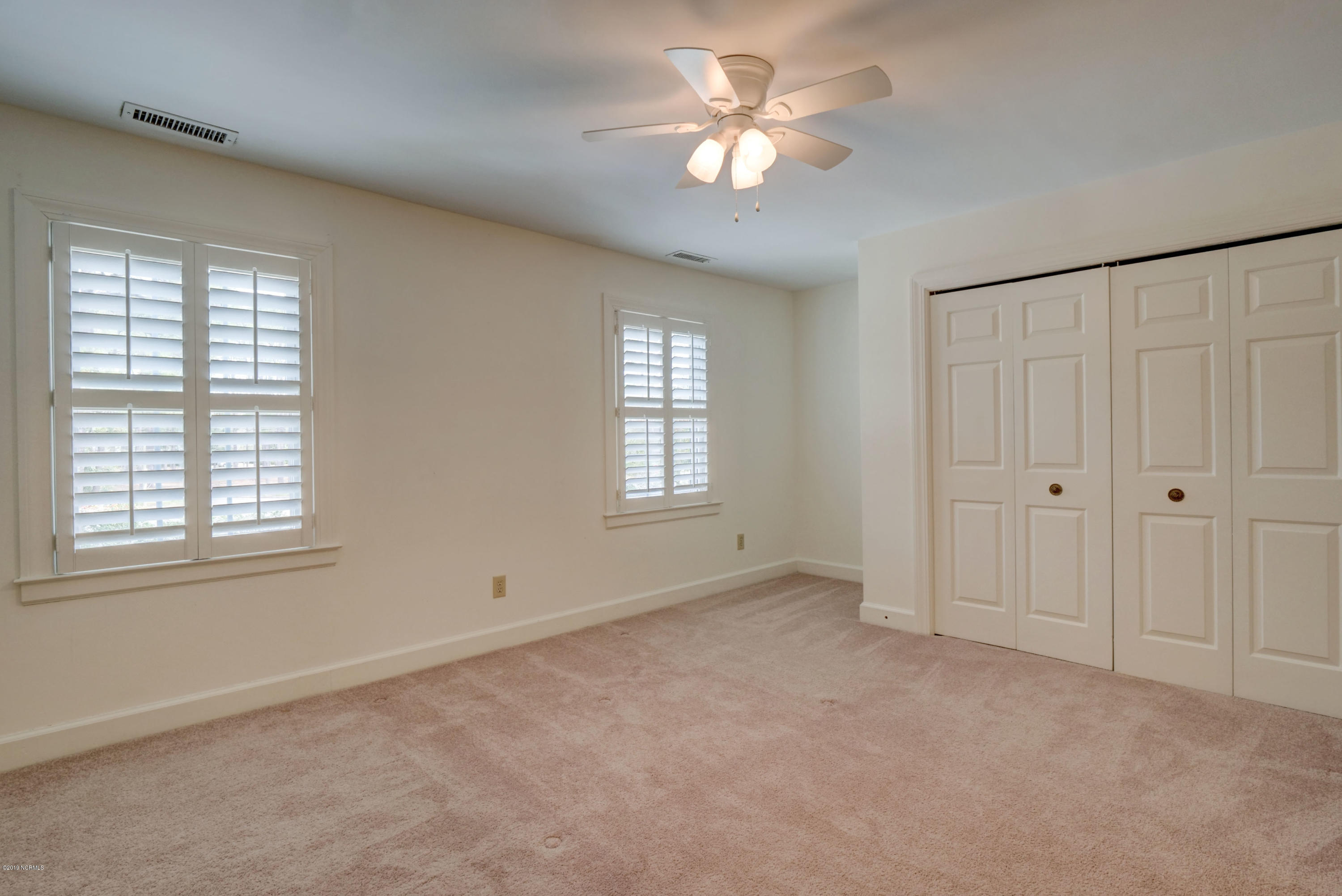 2724 Oleander Drive C Property Photo 14