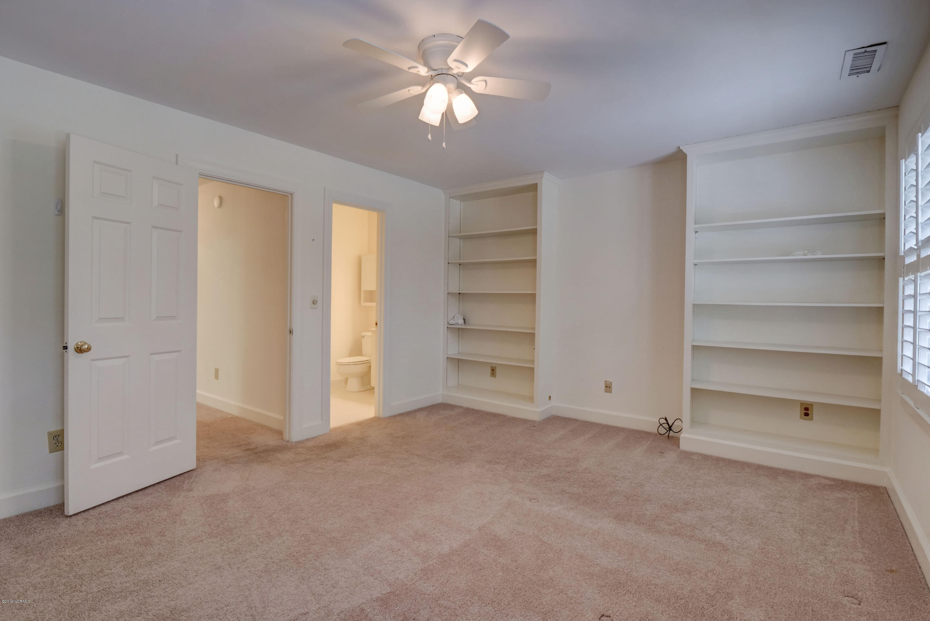 2724 Oleander Drive C Property Photo 15