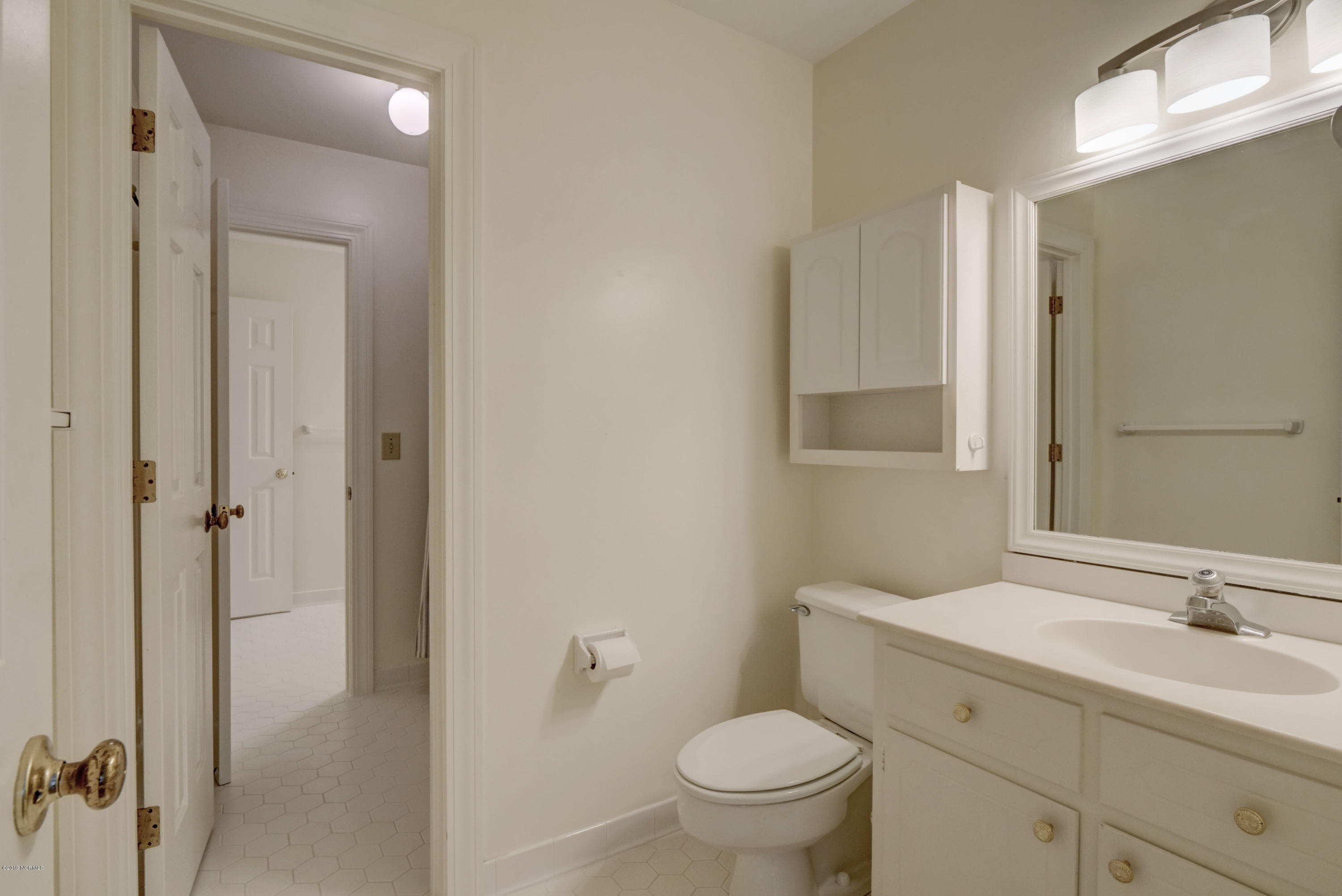 2724 Oleander Drive C Property Photo 16