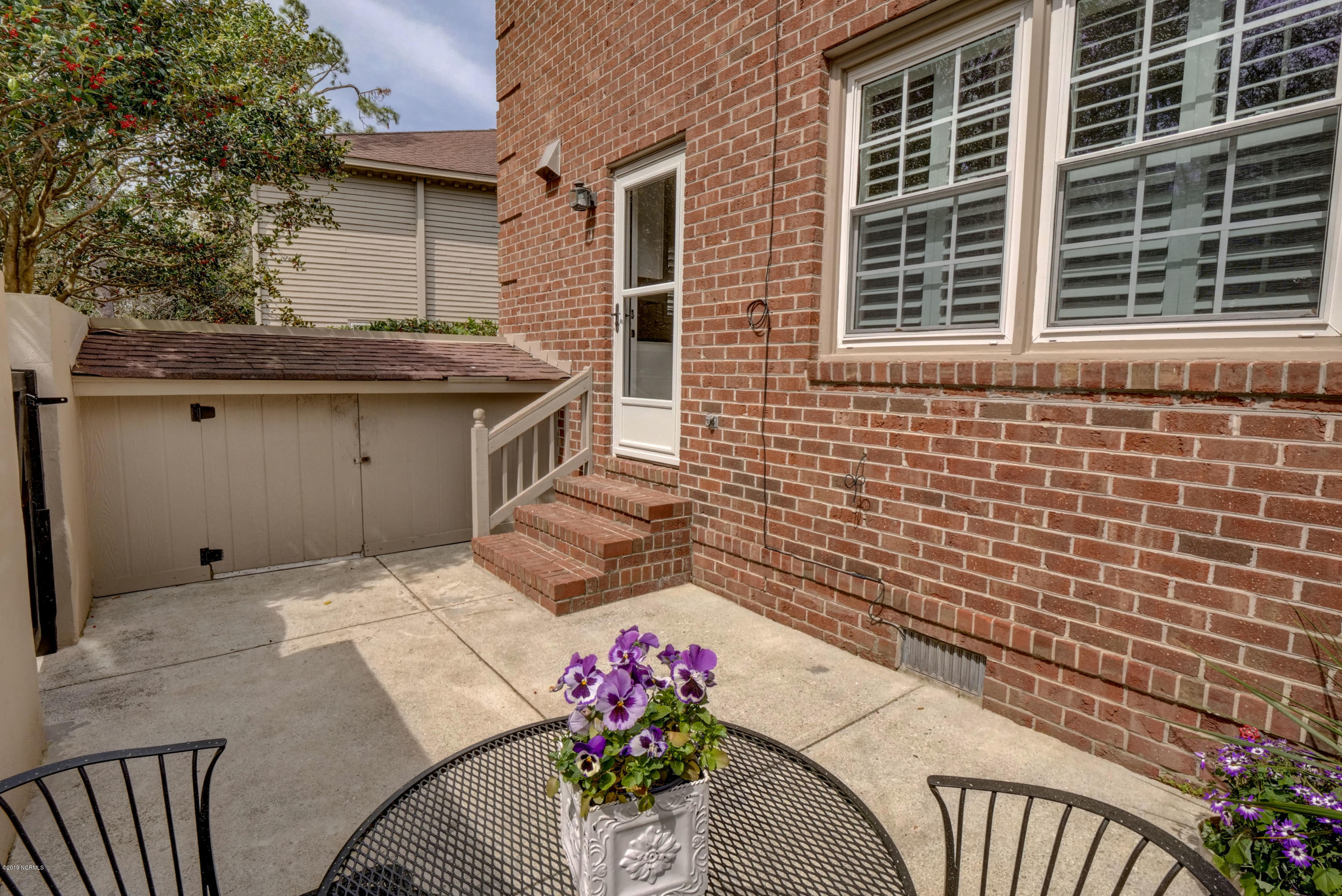 2724 Oleander Drive C Property Photo 23