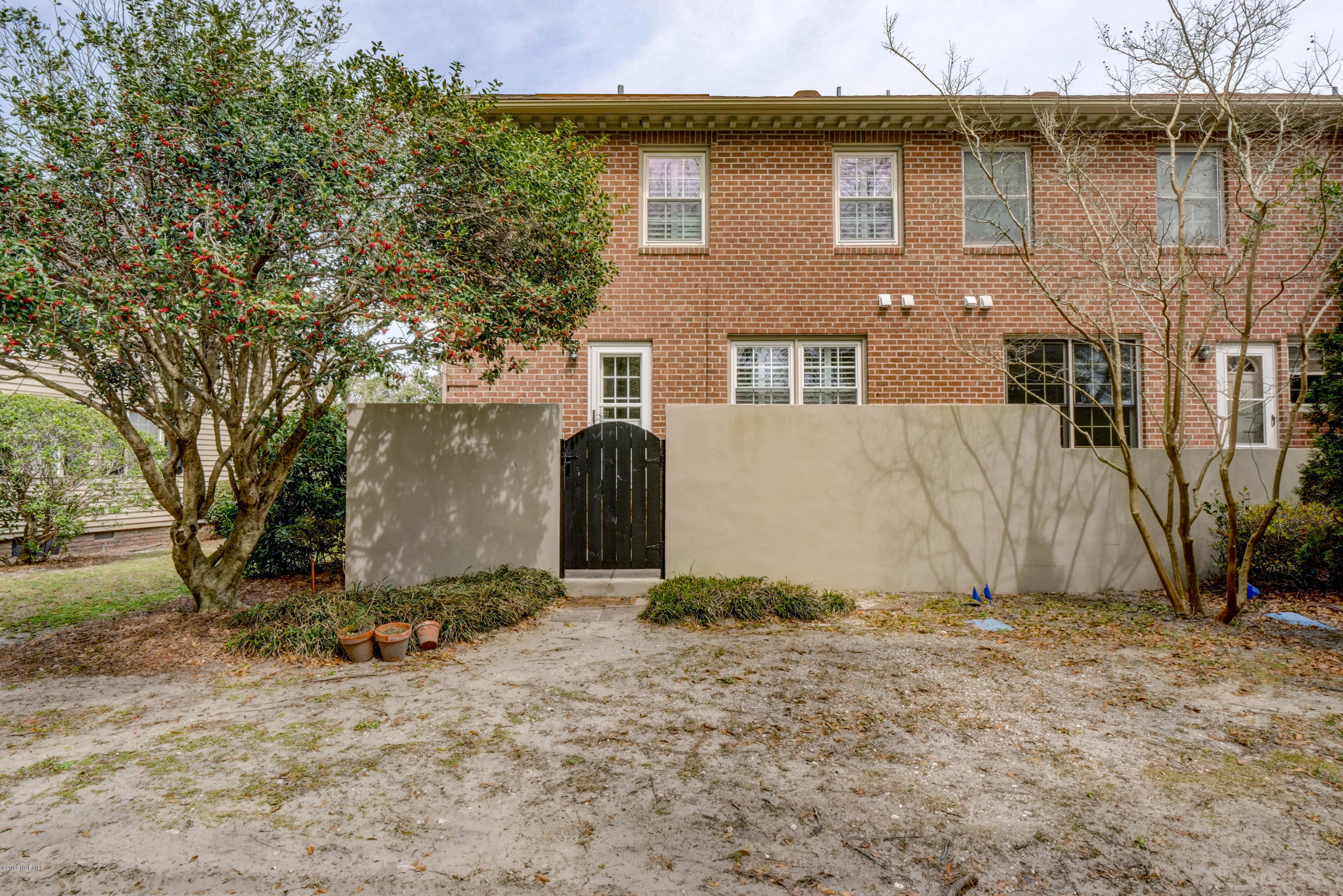 2724 Oleander Drive C Property Photo 25