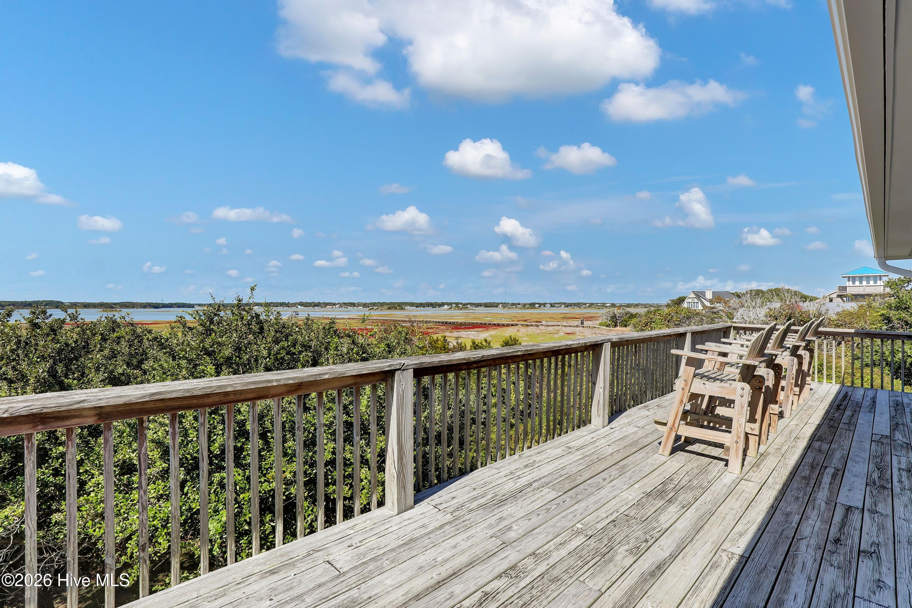 1143 S Topsail Drive Property Photo 16