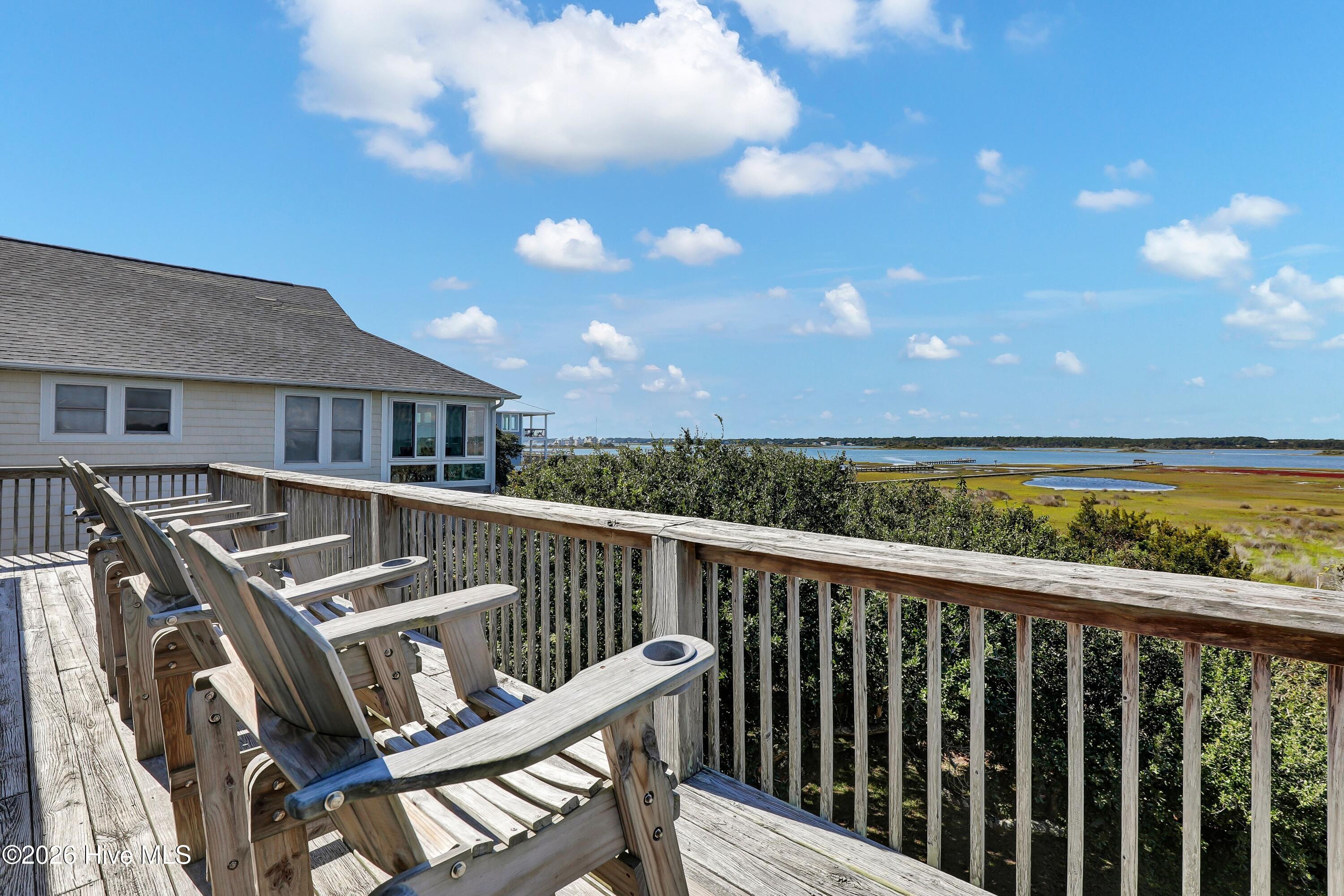 1143 S Topsail Drive Property Photo 17