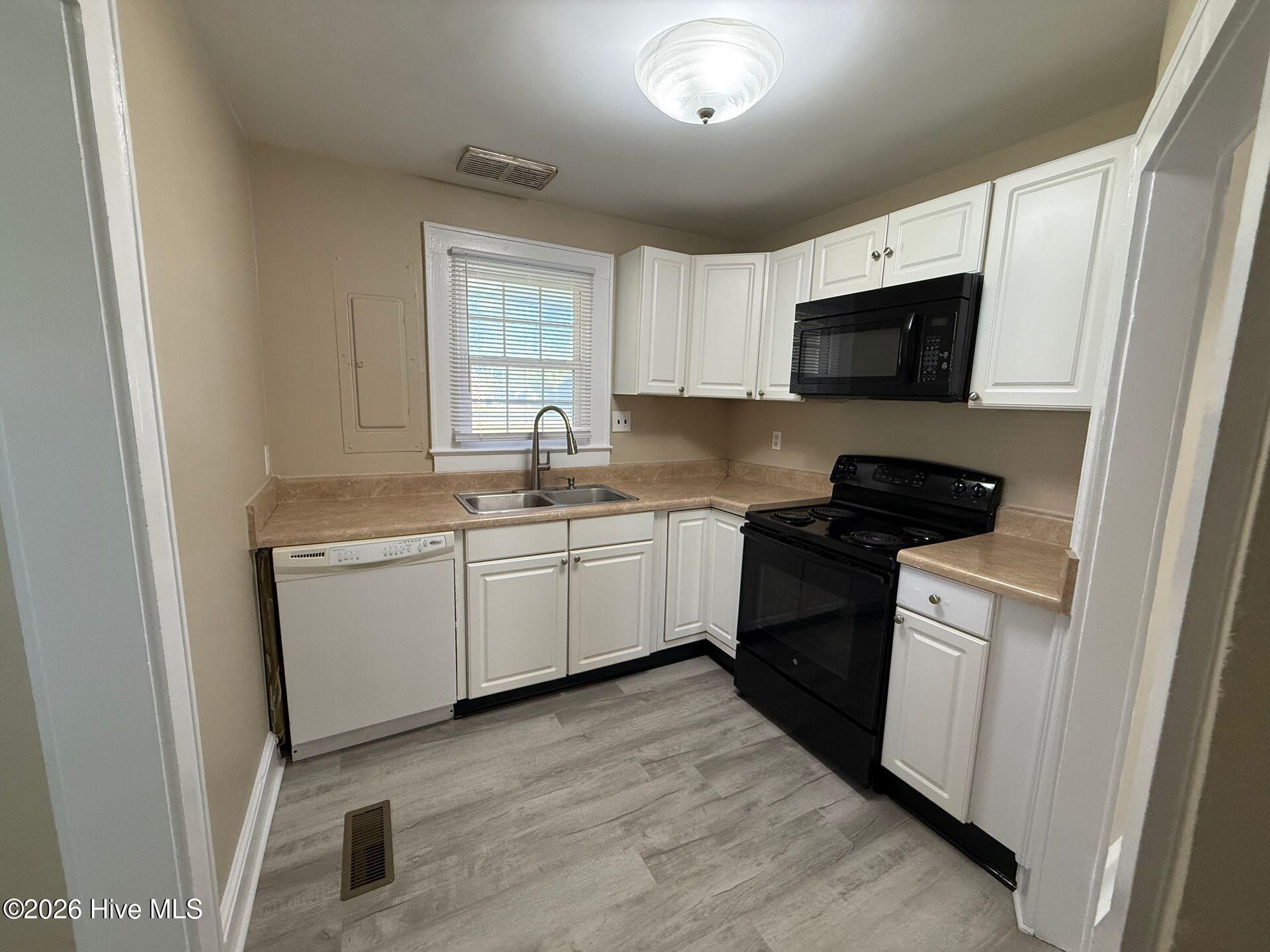 307 Warn Street Property Photo 8