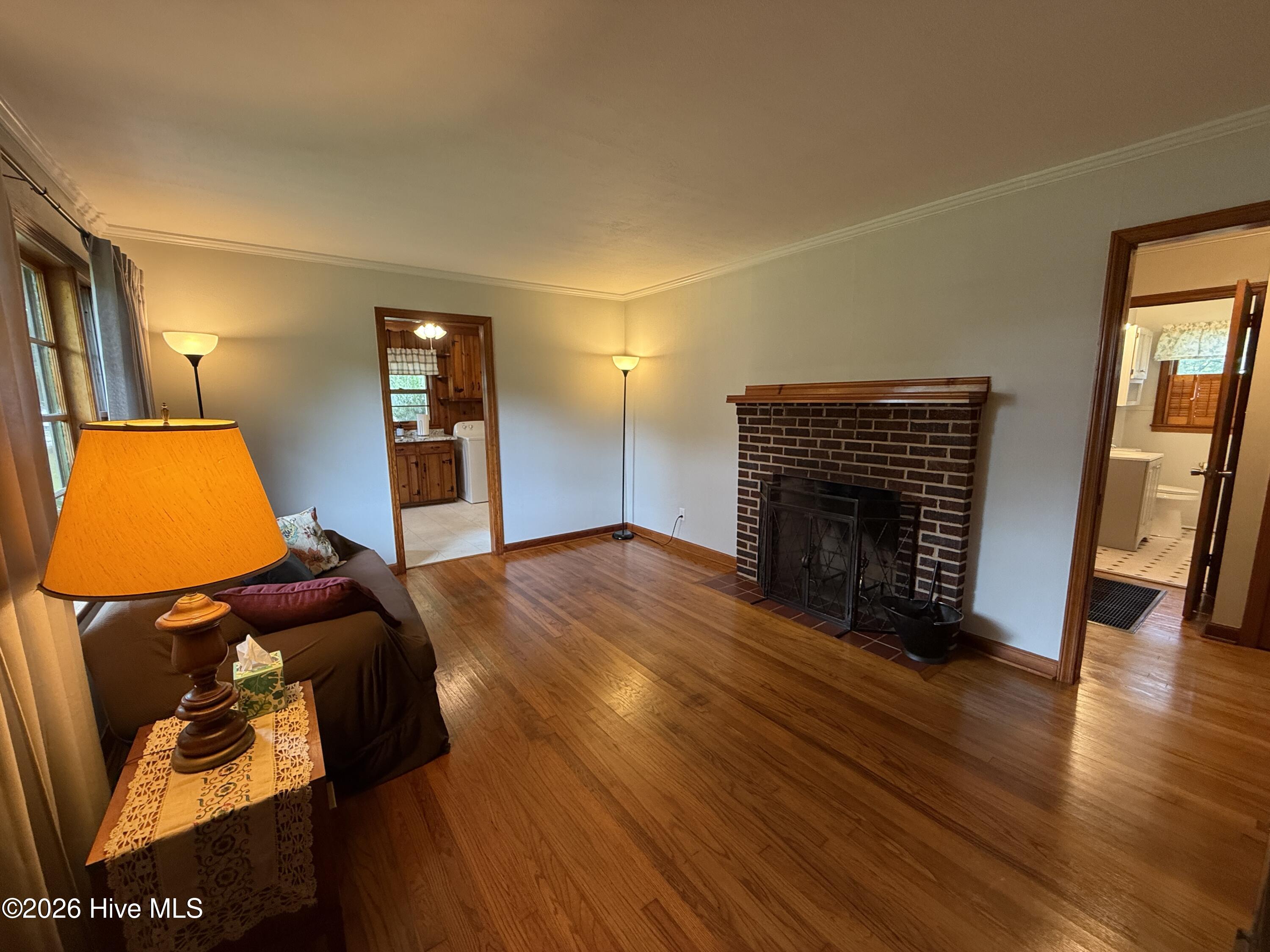 838 Berkshire Drive Property Photo 3