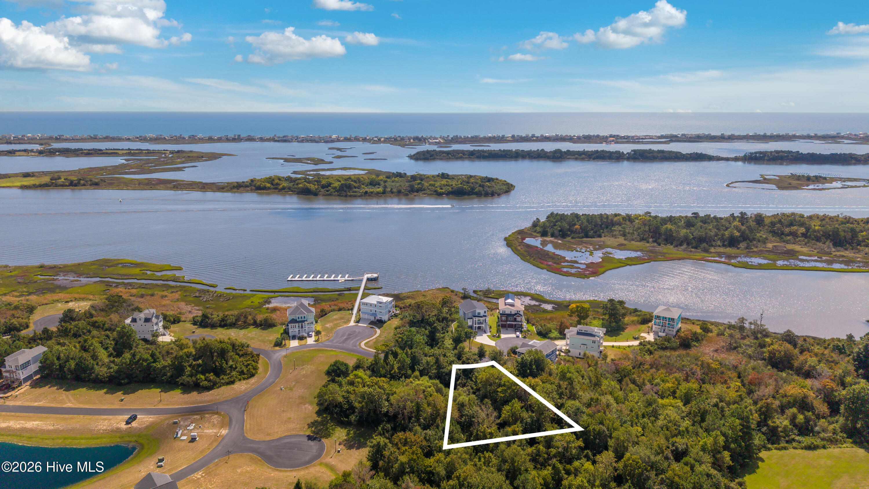 602 210 Seafarers Court Property Photo 2