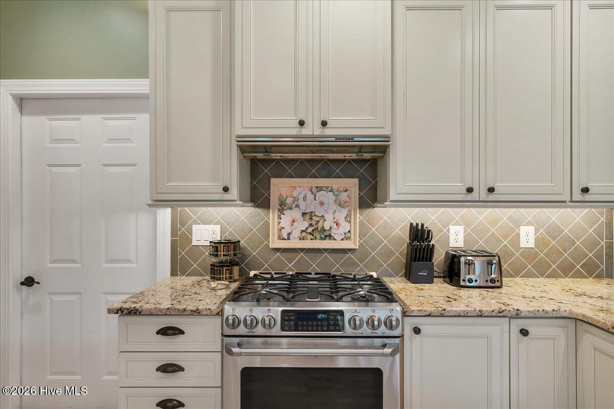 27 La Quinta Loop Property Photo 9