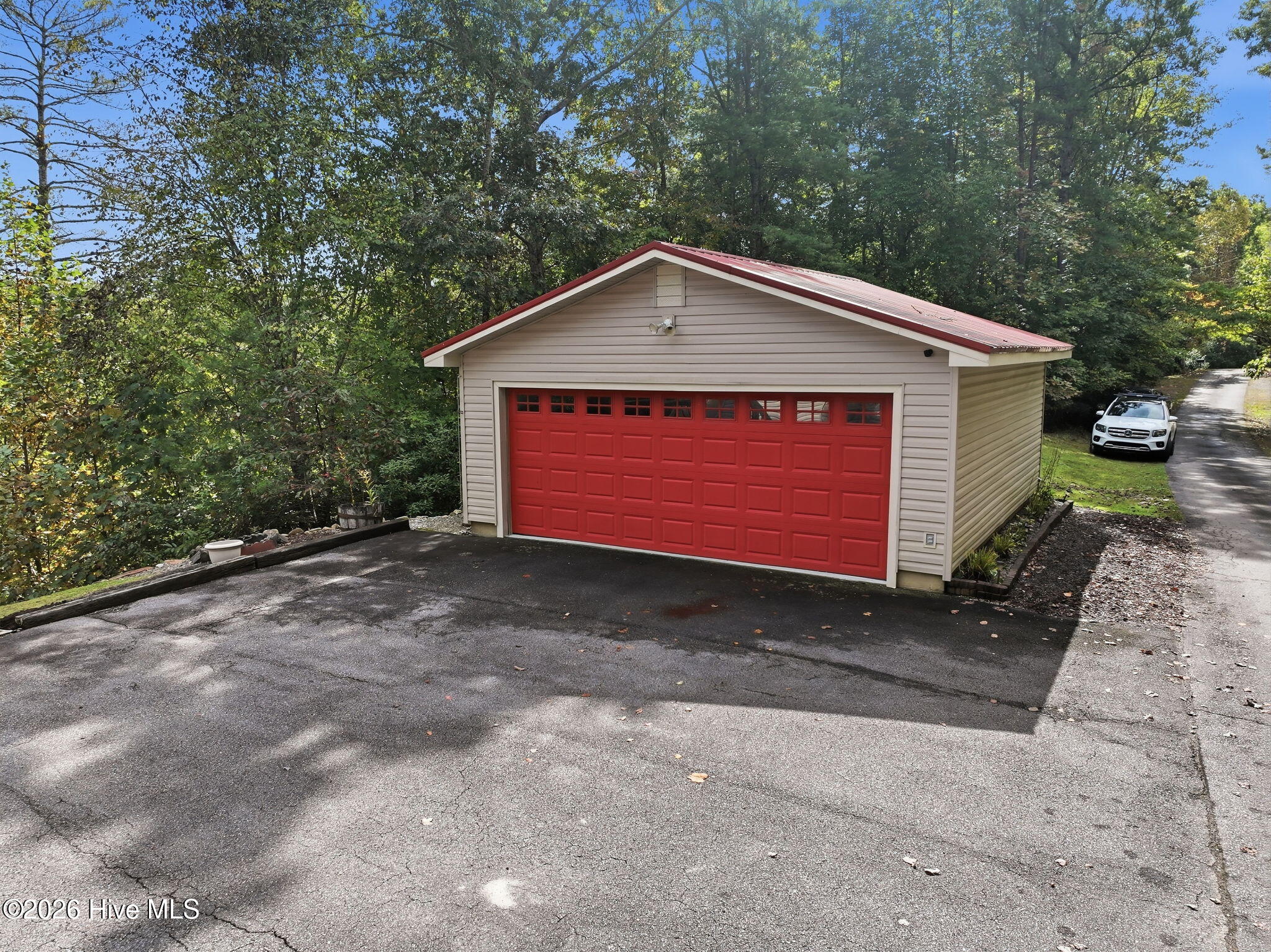 212 Cornwell Lane Property Photo 4