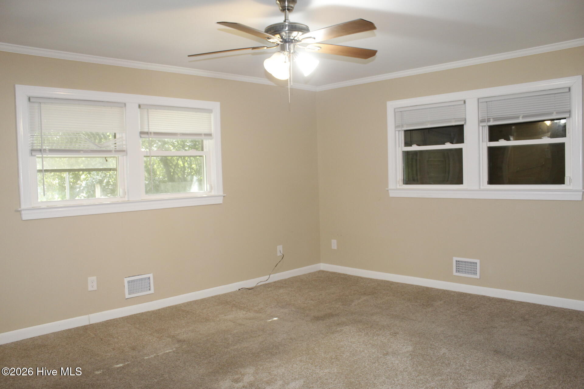 2124 Oleander Drive Property Photo 10