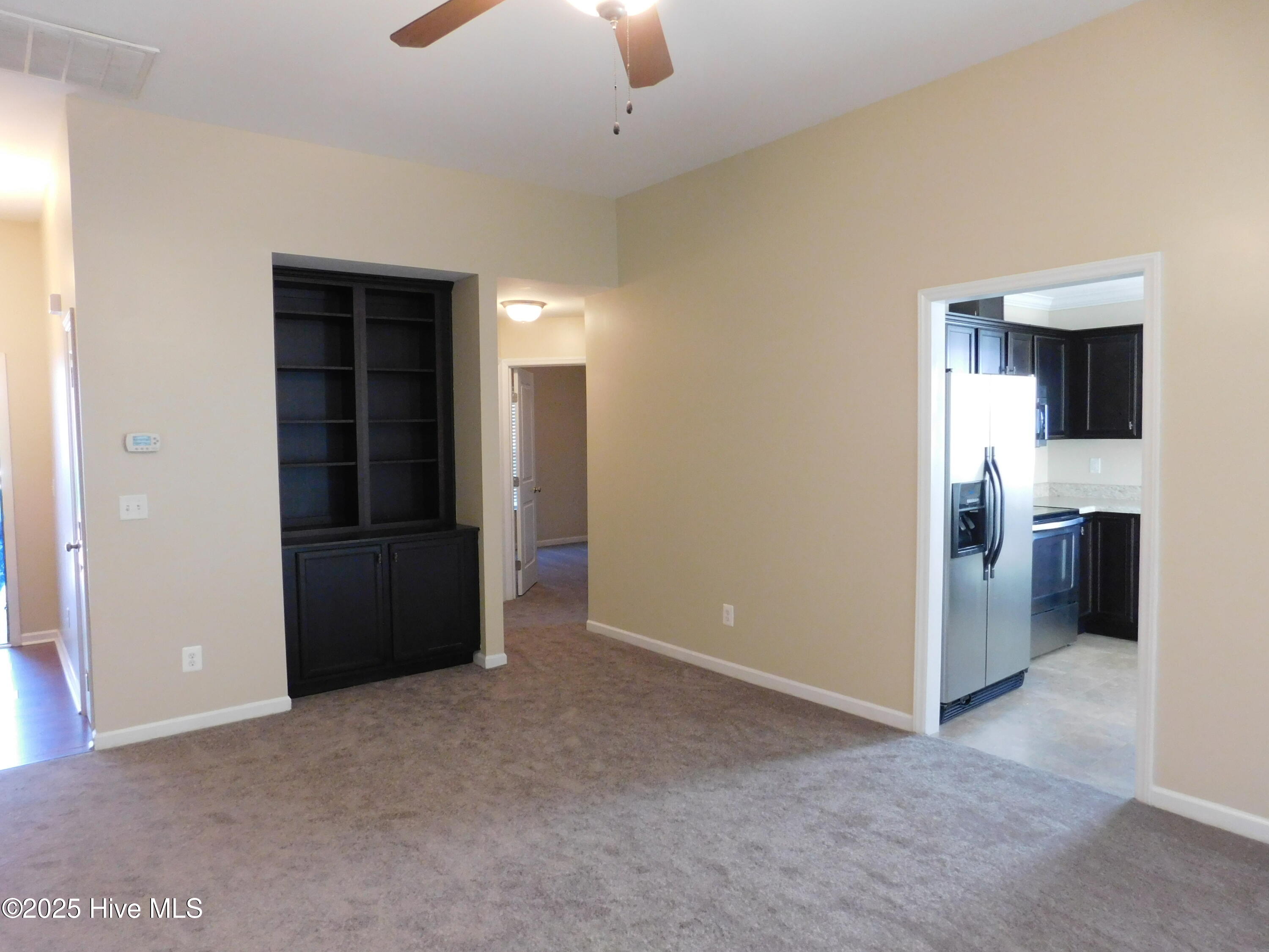 107 Lynden Lane Property Photo 4