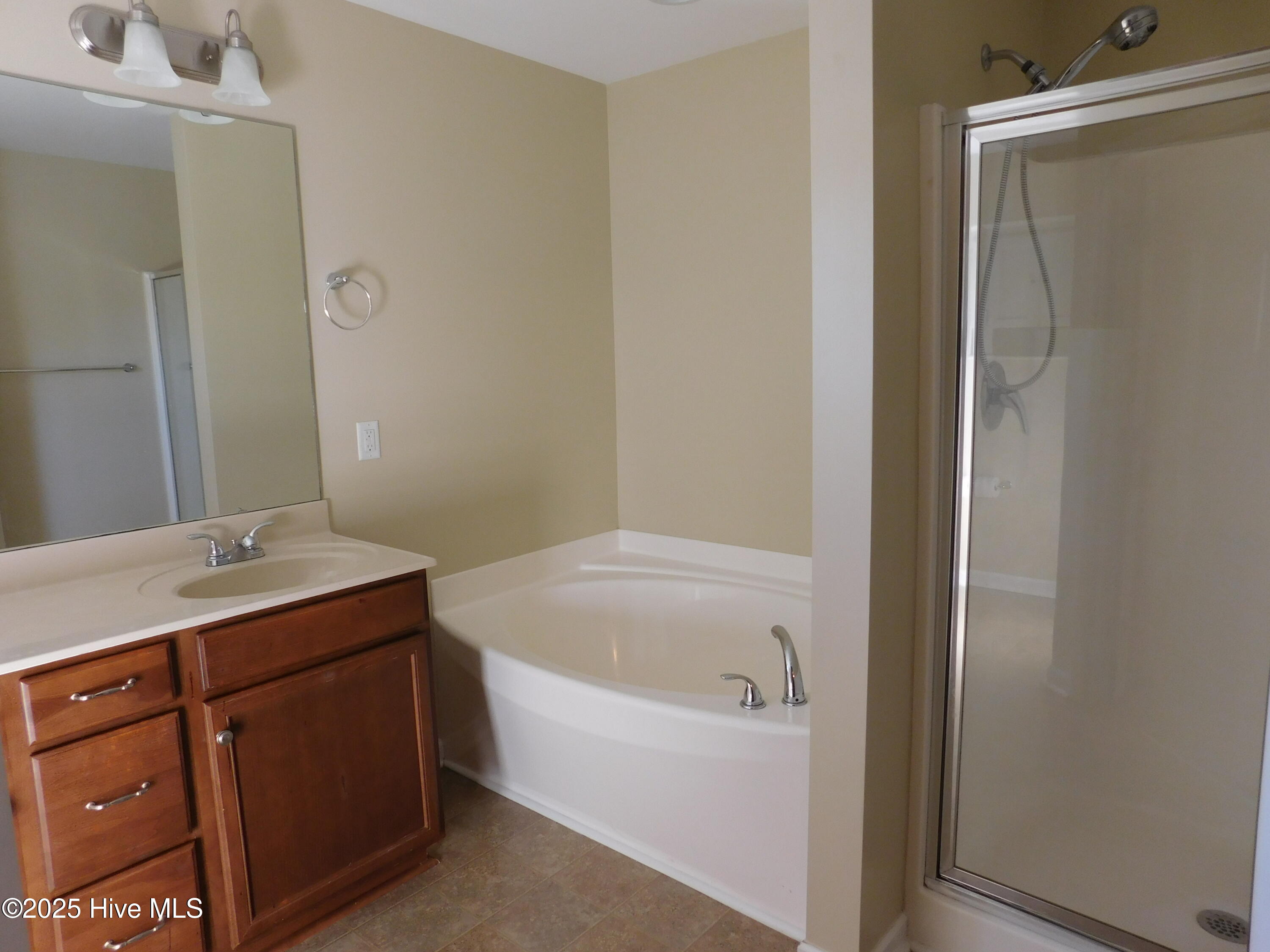 107 Lynden Lane Property Photo 6
