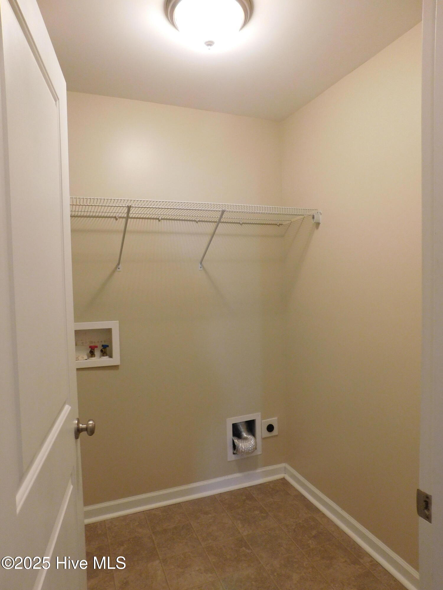107 Lynden Lane Property Photo 9