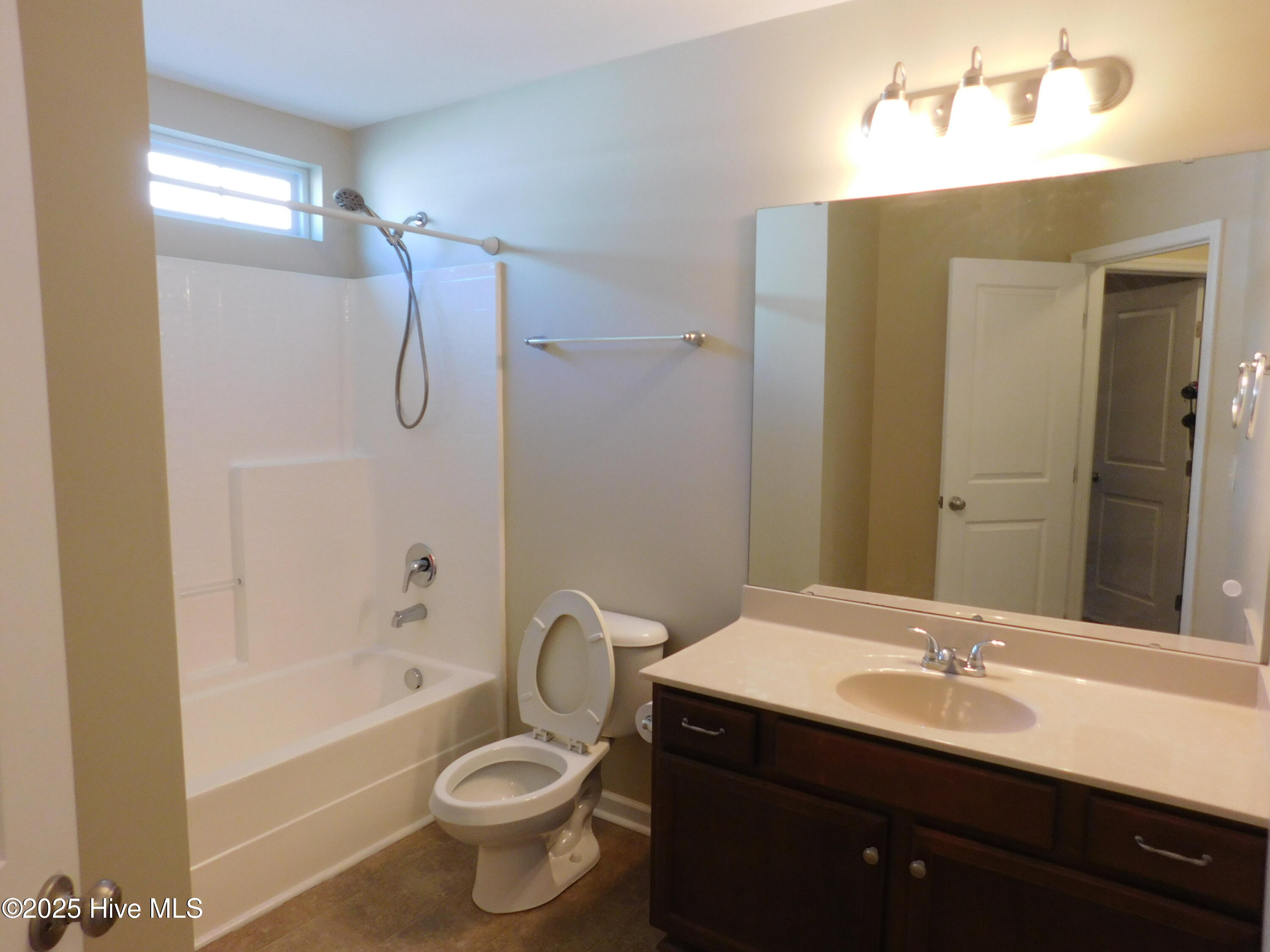107 Lynden Lane Property Photo 17