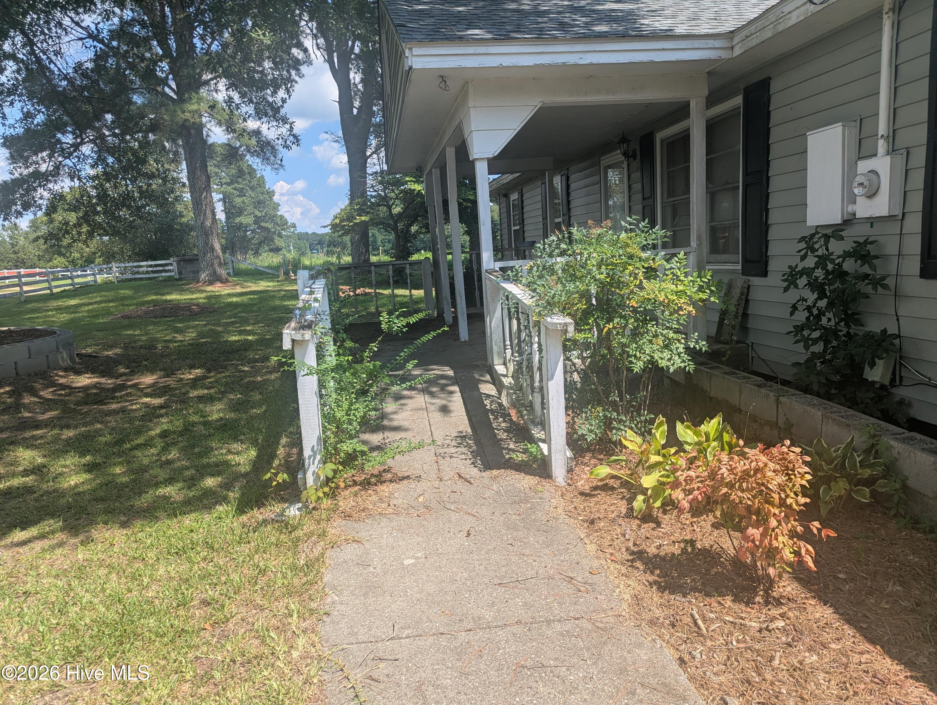 720 Old Moore Road Property Photo 4