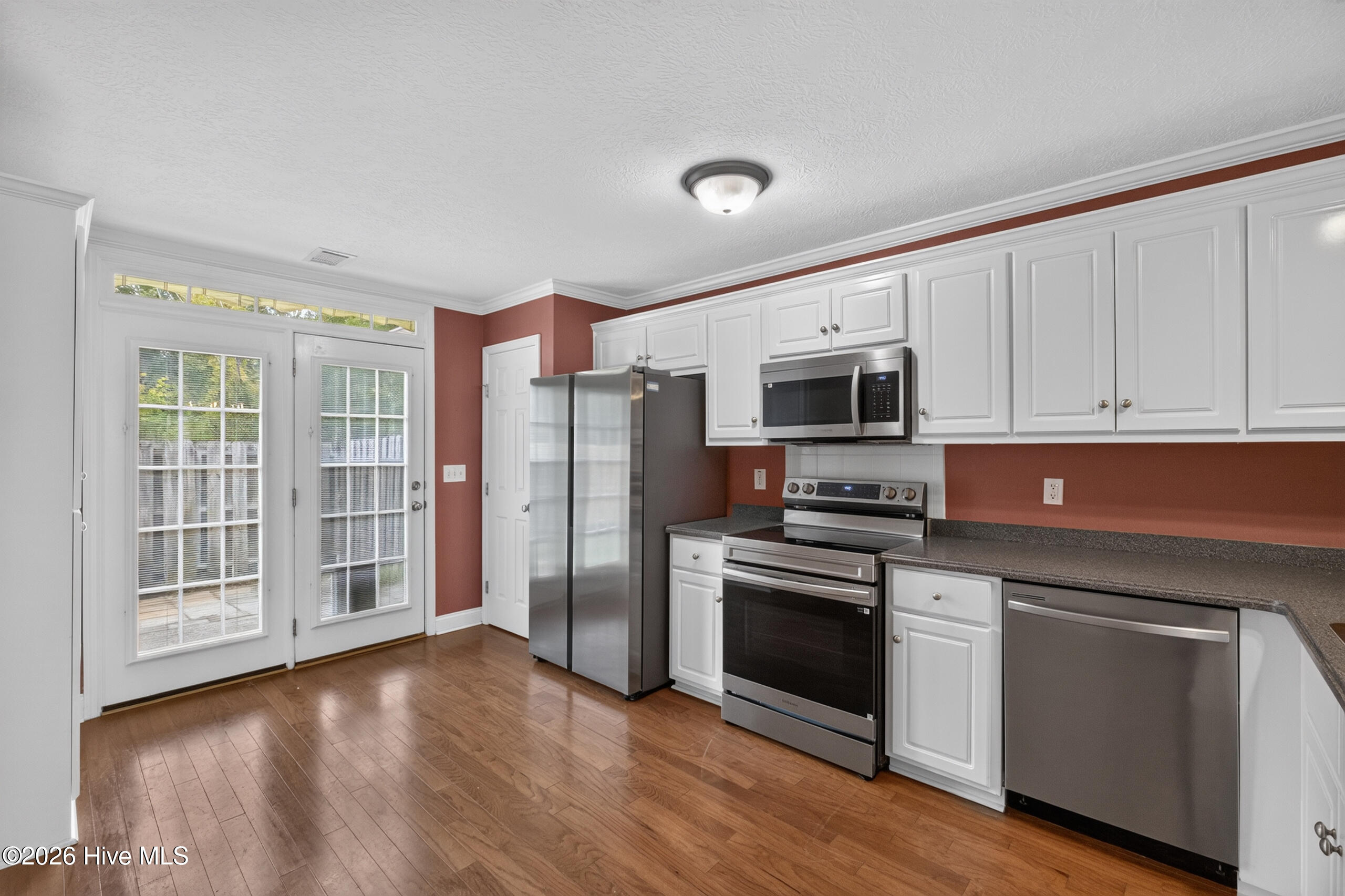 535 Laniers Way Property Photo 4