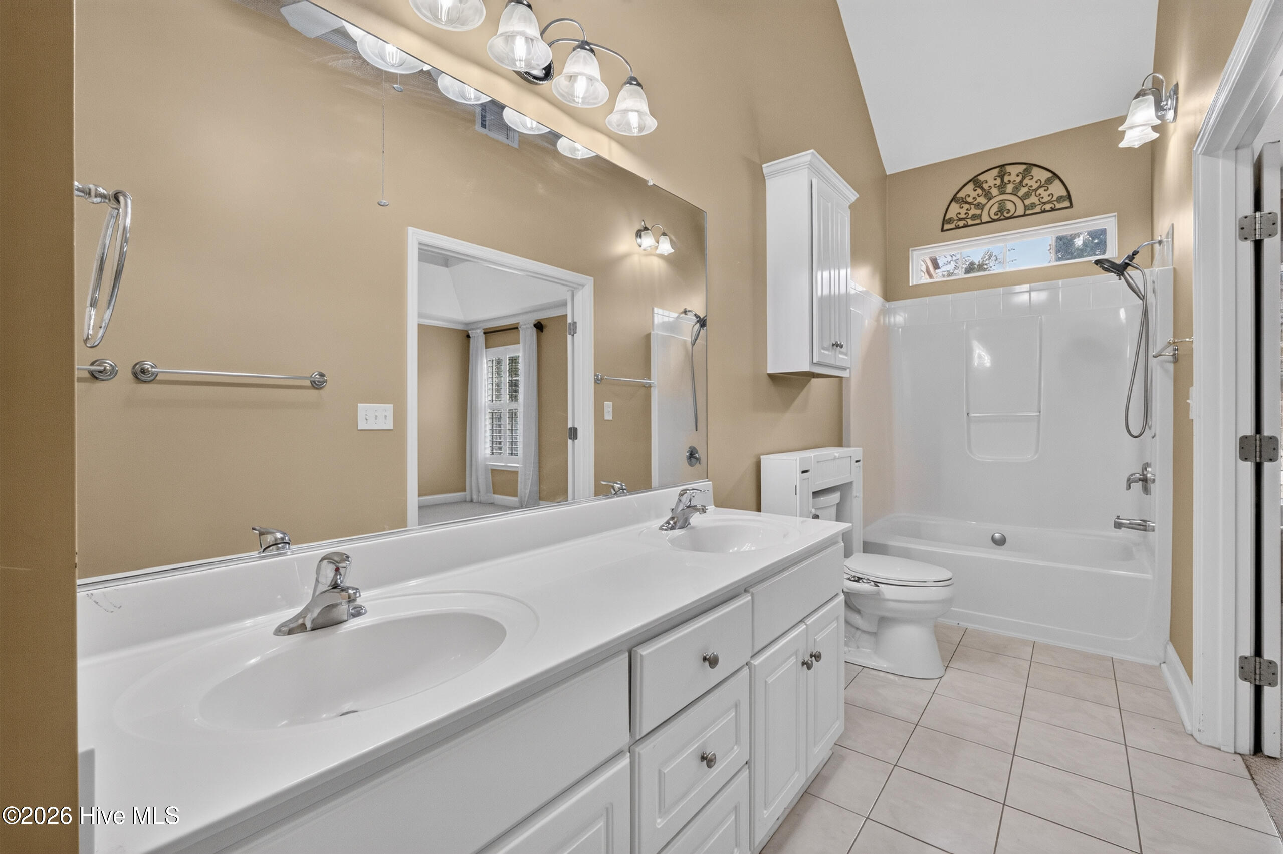 535 Laniers Way Property Photo 6