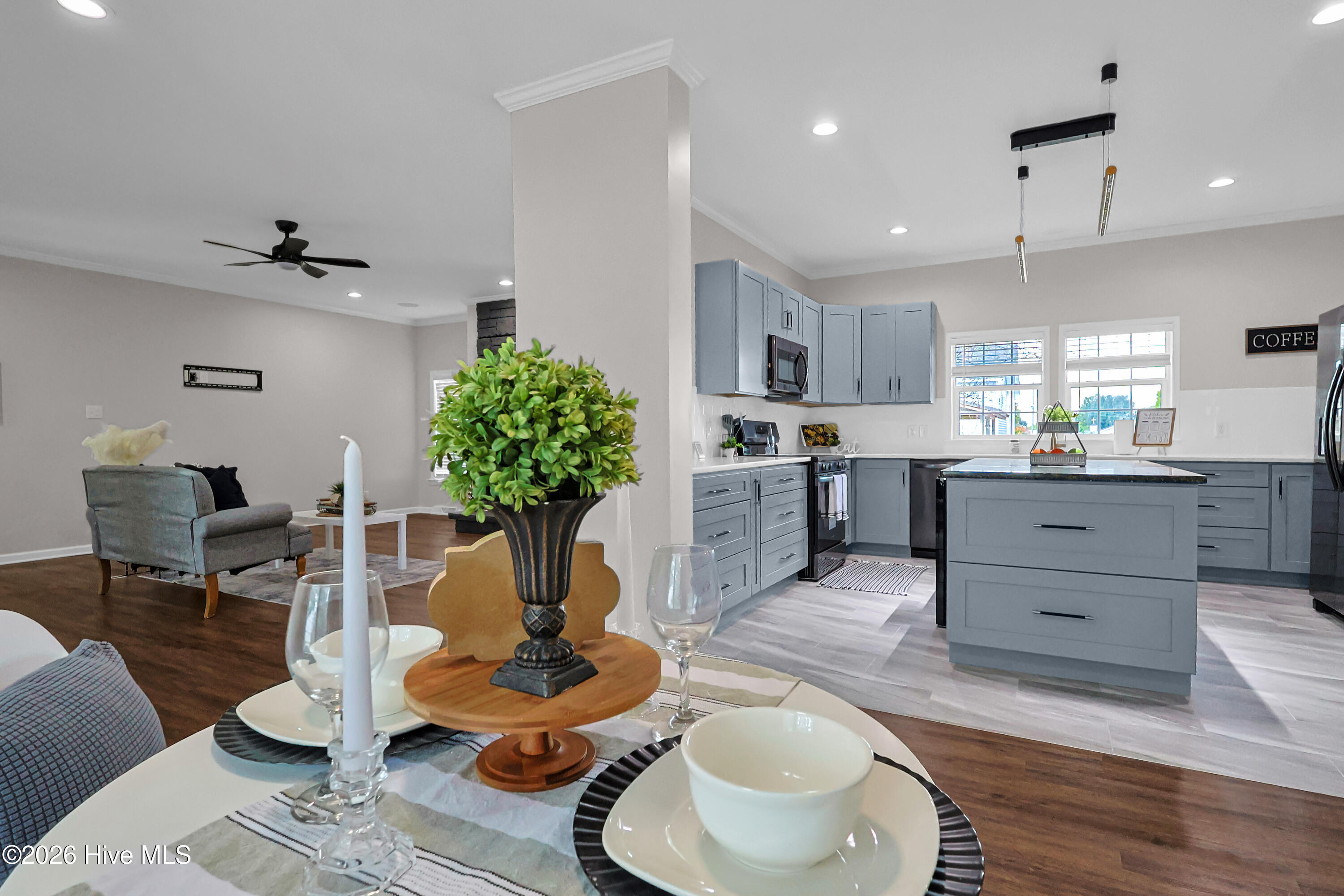 705 Swann Street Property Photo 18