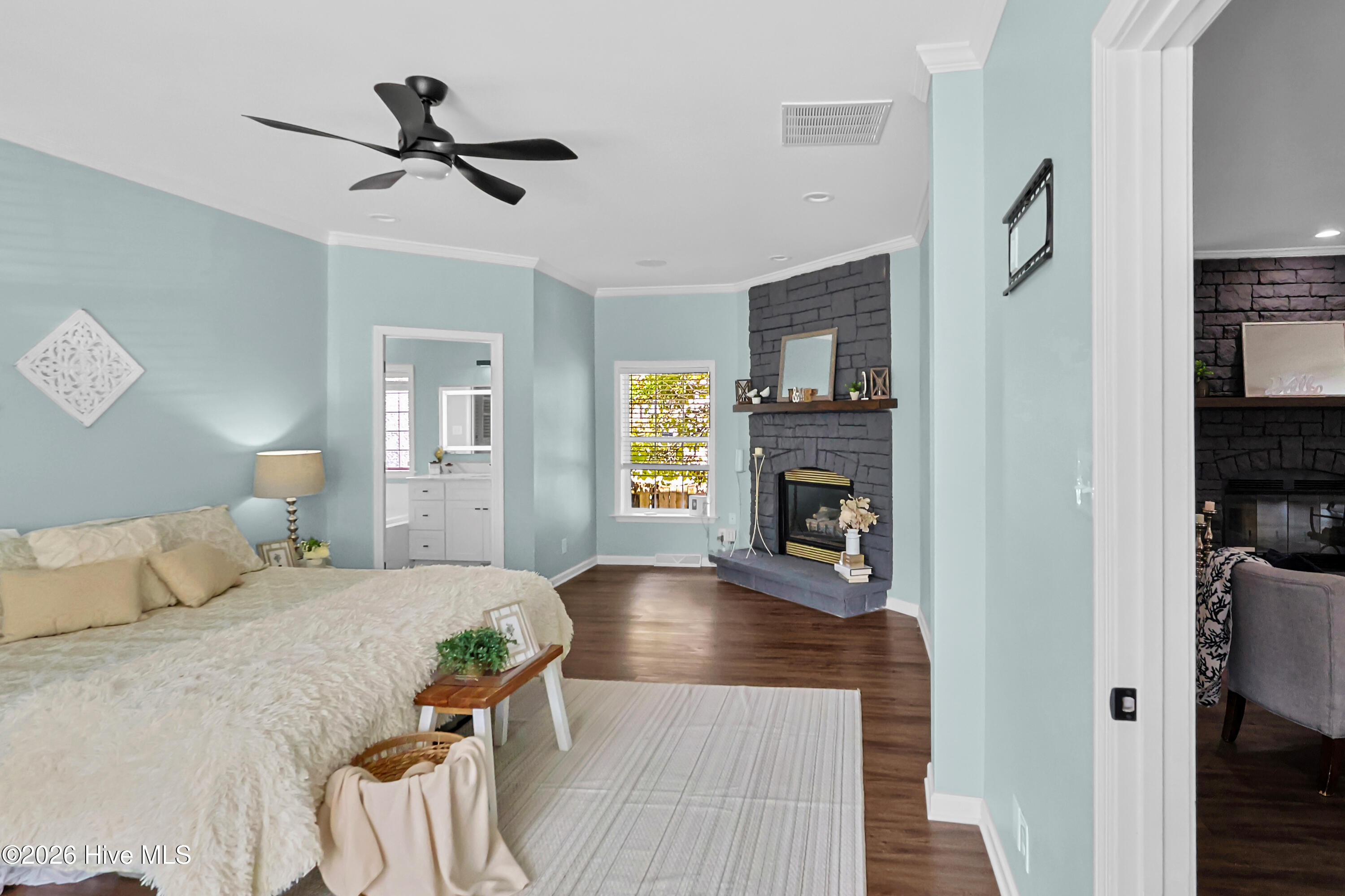 705 Swann Street Property Photo 22