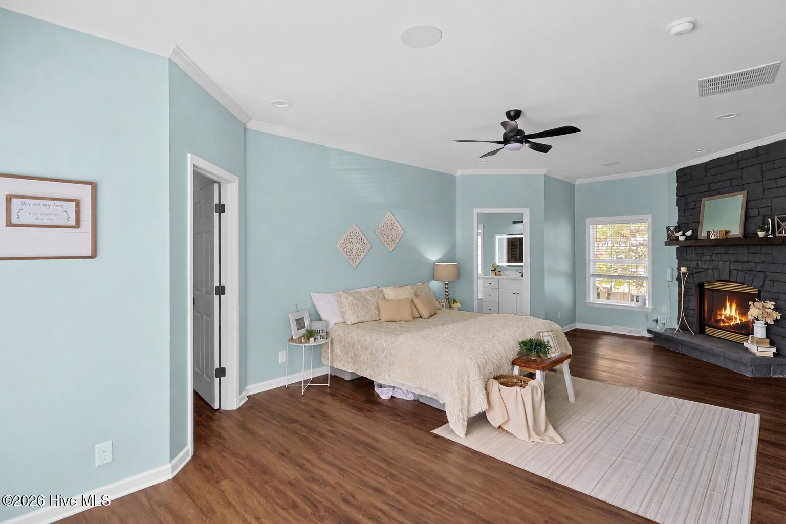 705 Swann Street Property Photo 23
