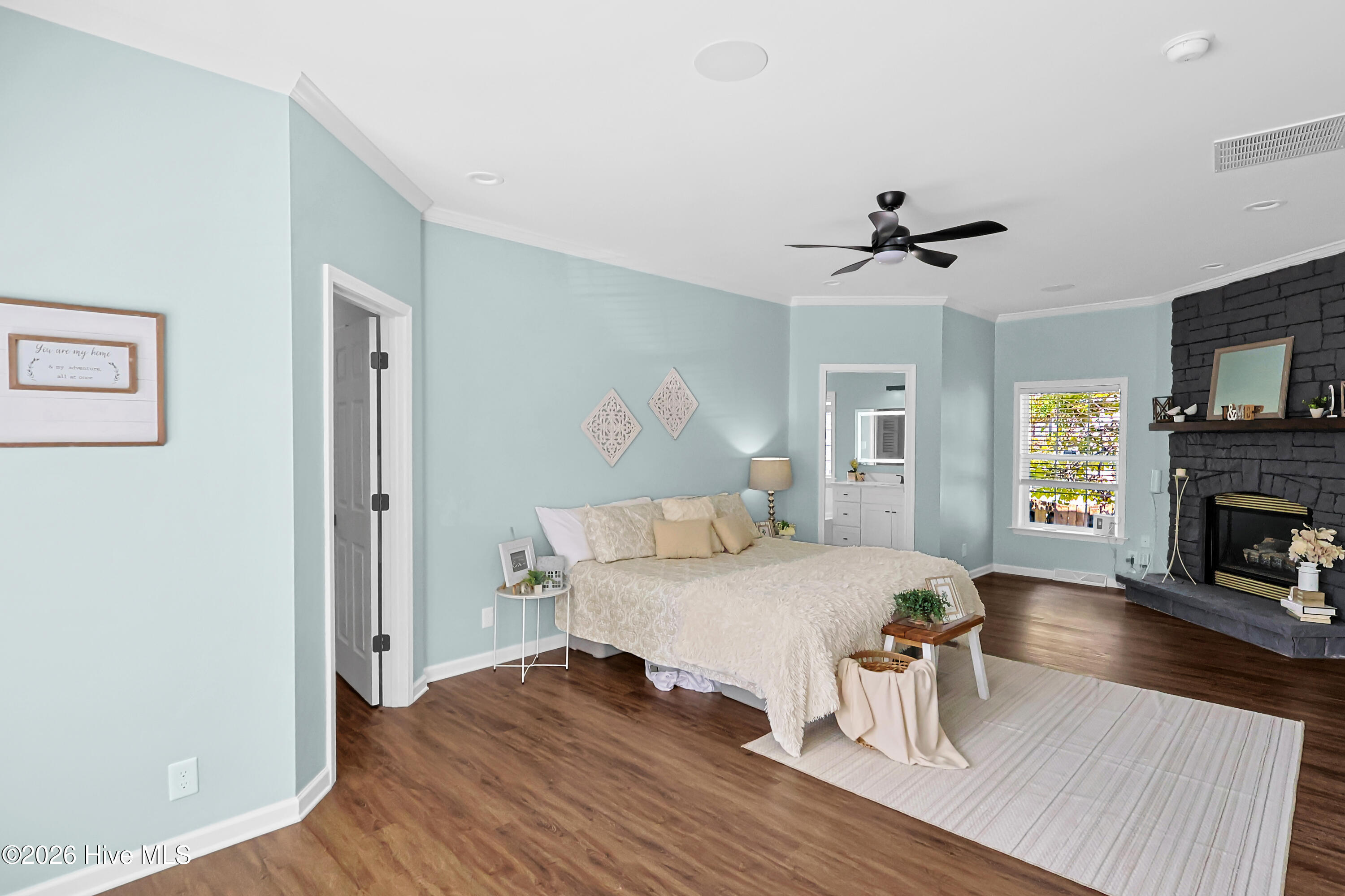 705 Swann Street Property Photo 24
