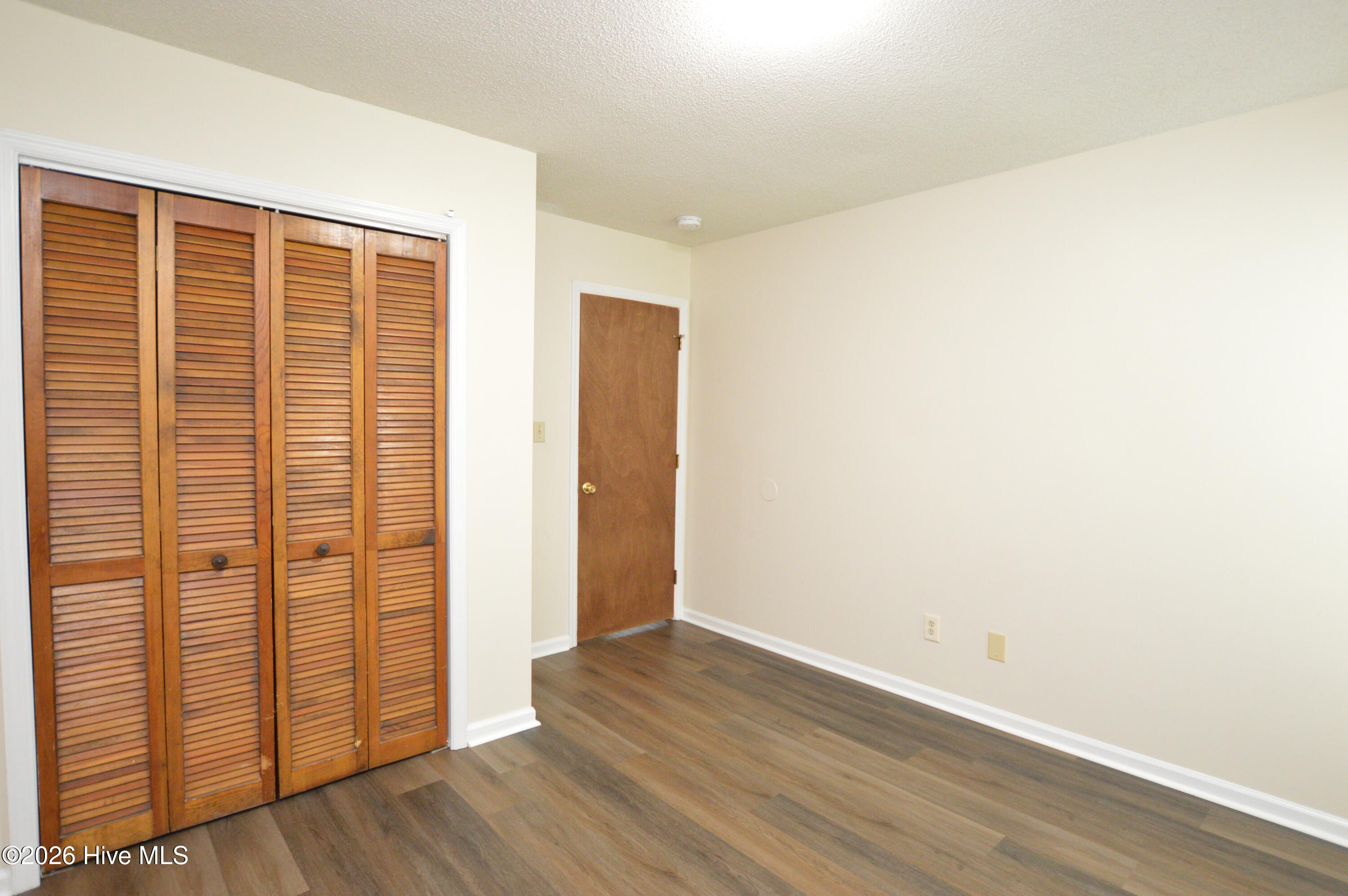 137 Windsor Court Property Photo 12