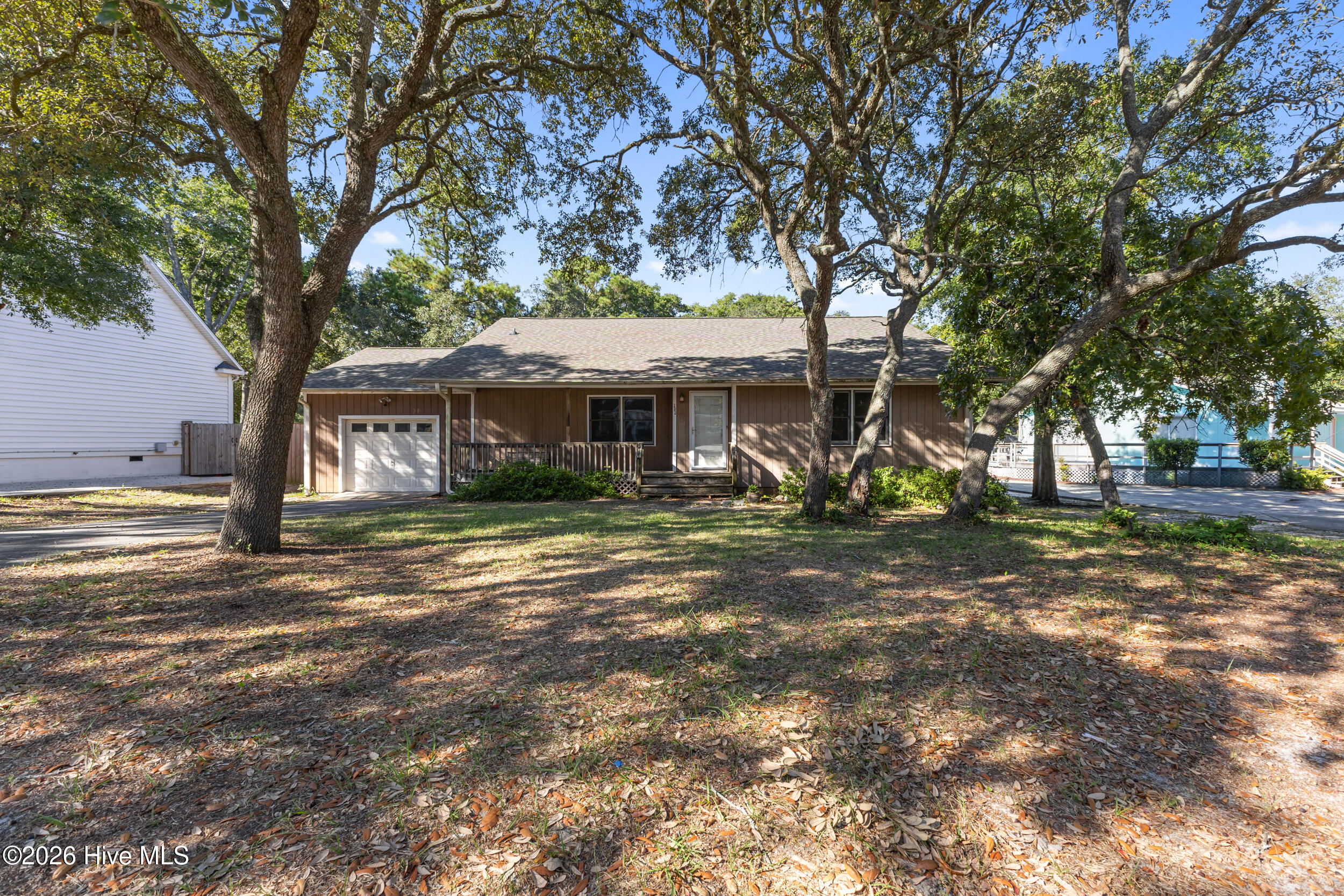 502 Peninsula Drive Property Photo 1