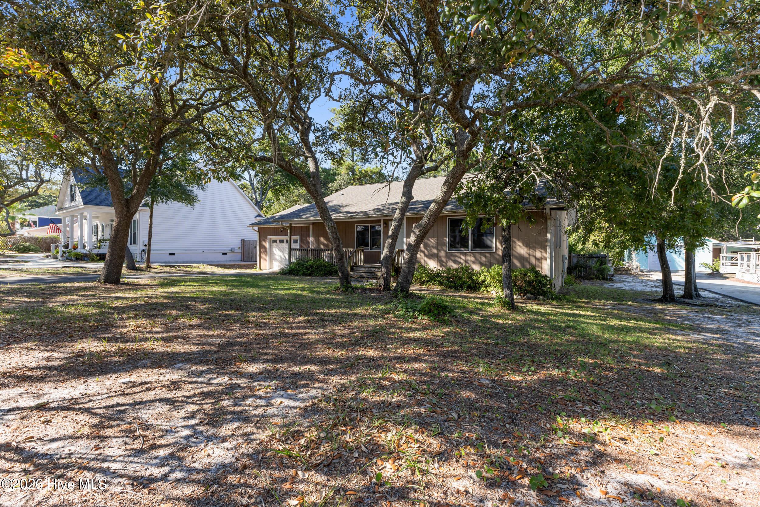 502 Peninsula Drive Property Photo 2