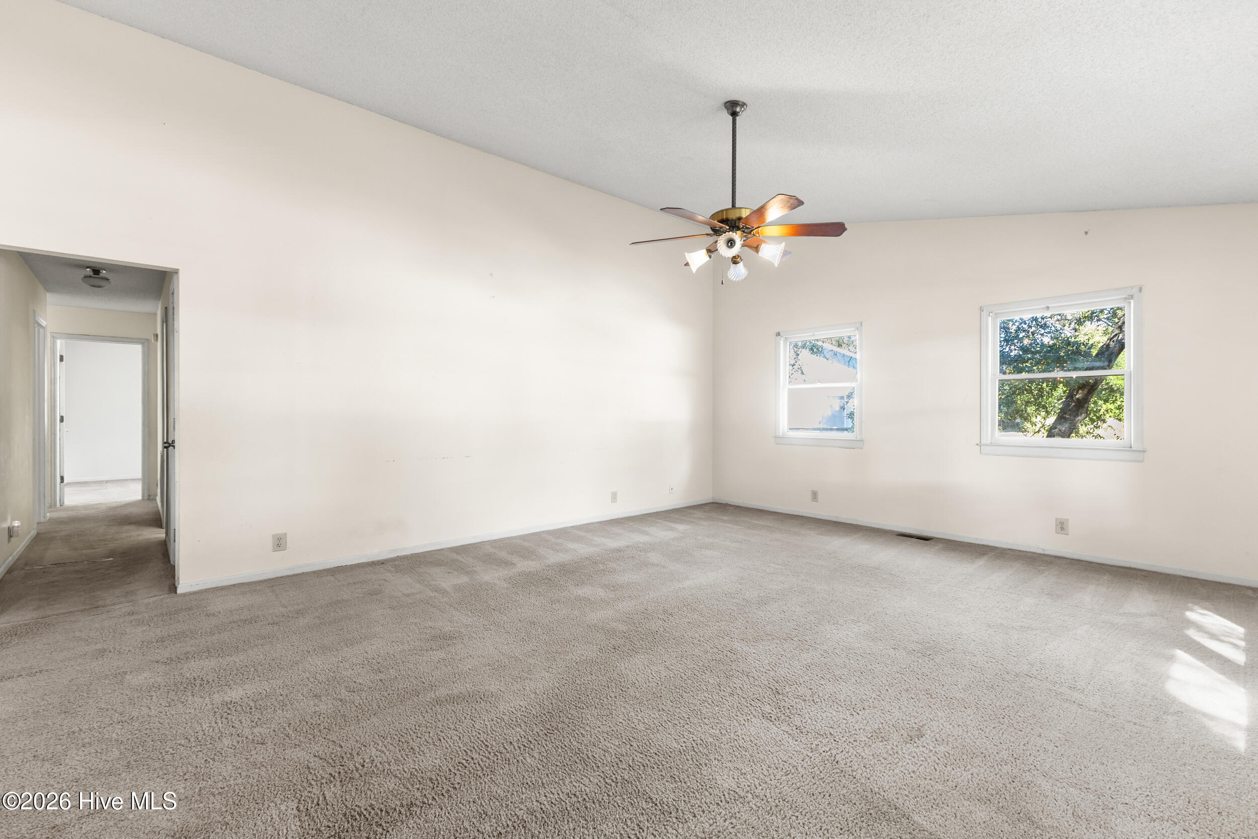 502 Peninsula Drive Property Photo 5