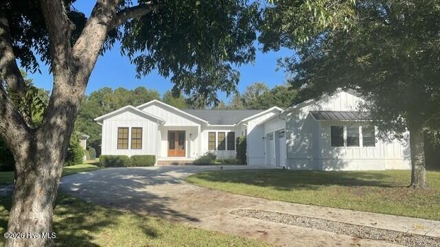 351 Olde Point Road Property Photo 1