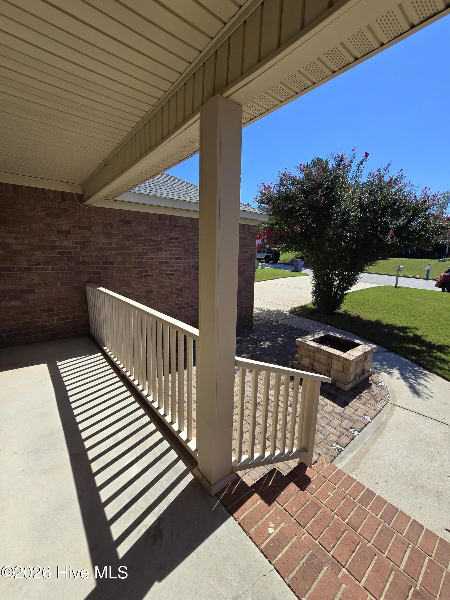 4536 Country Glen Circle Property Photo 4