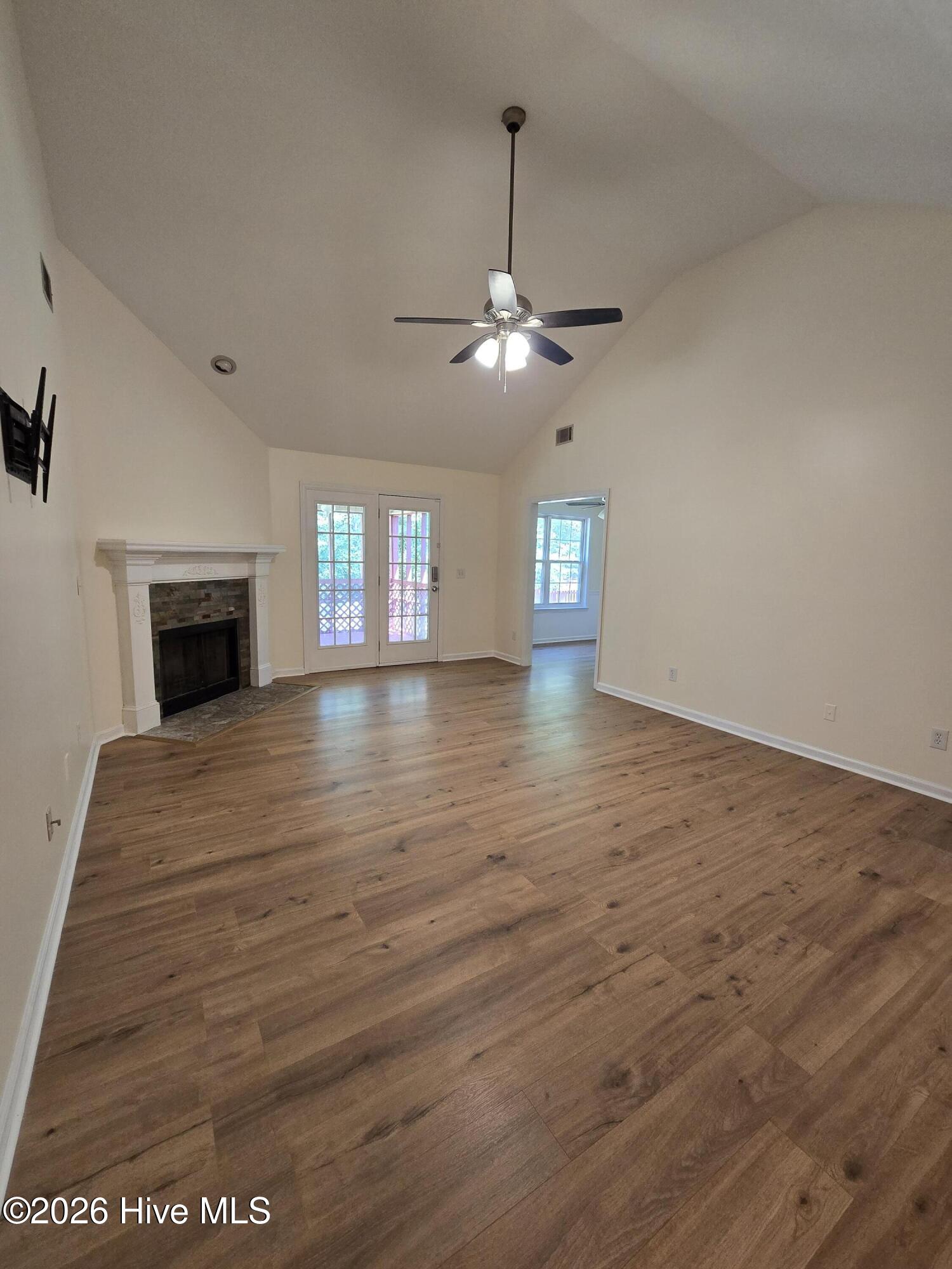 4536 Country Glen Circle Property Photo 8