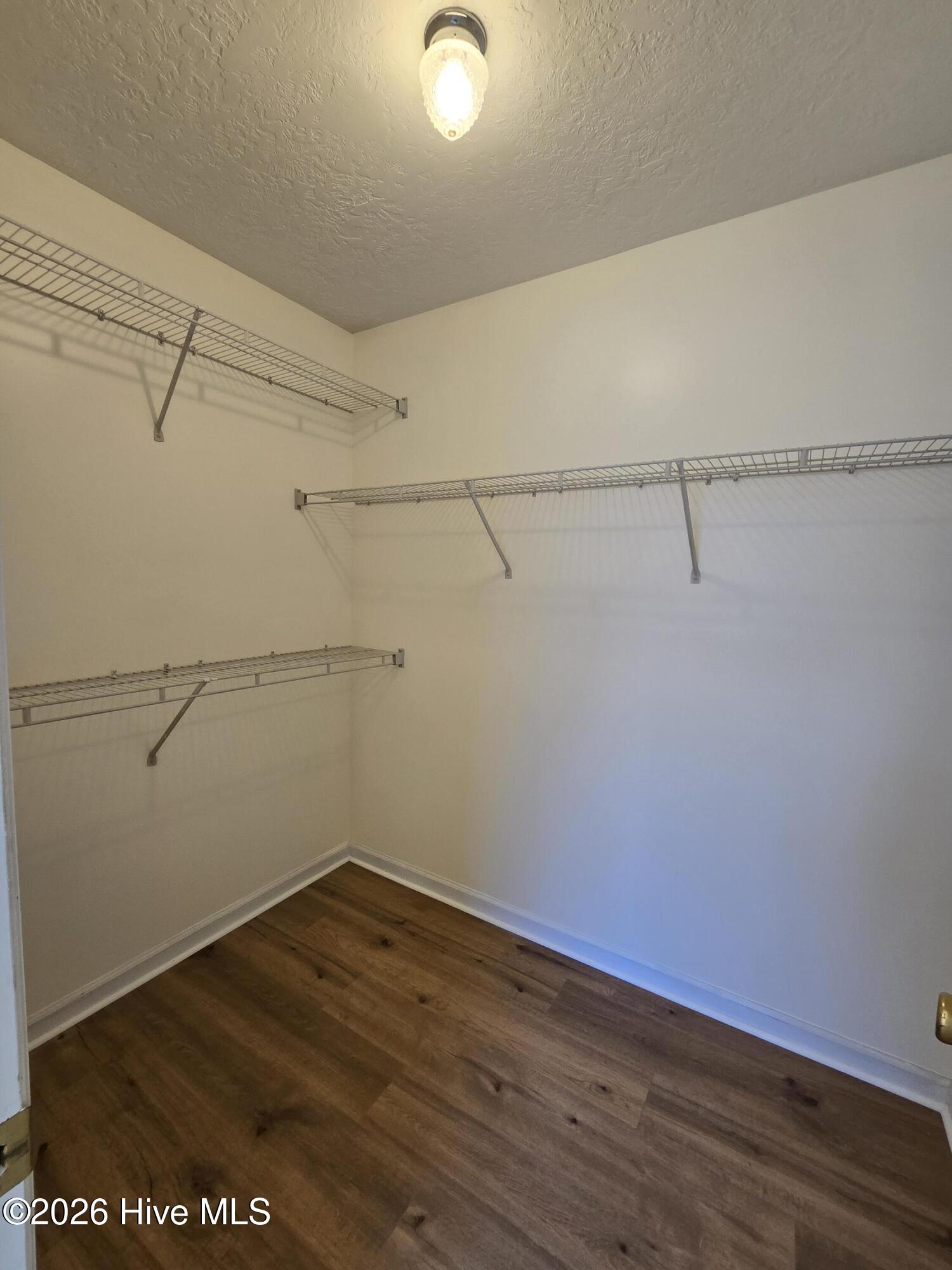 4536 Country Glen Circle Property Photo 27