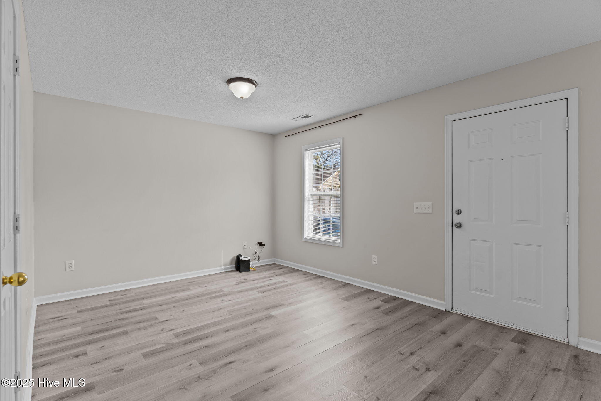 709 Wooster Street Property Photo 2