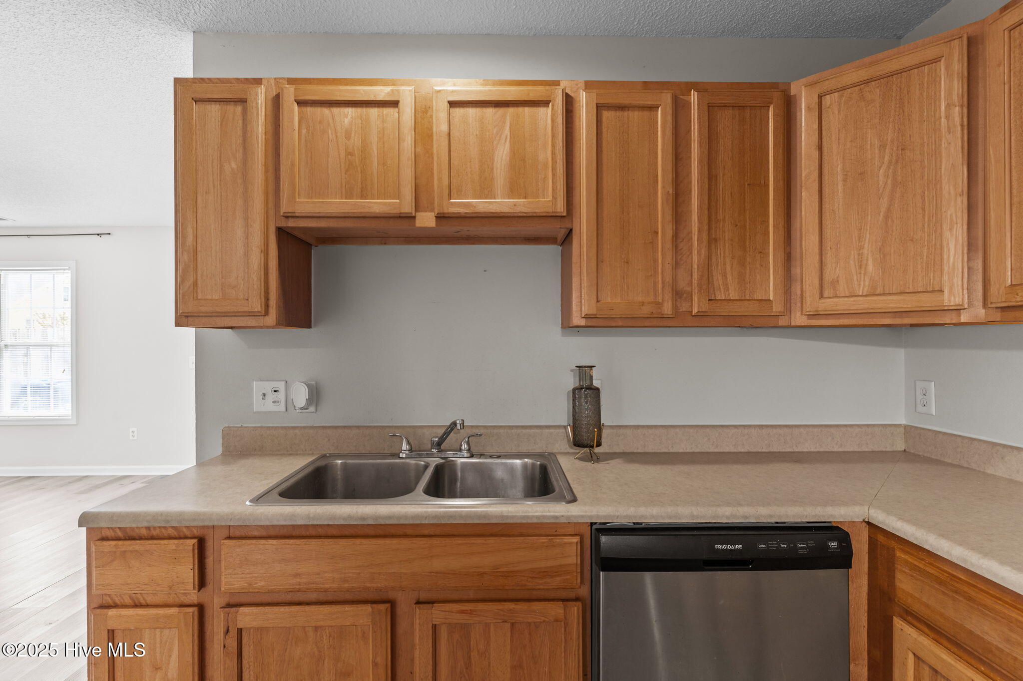 709 Wooster Street Property Photo 11