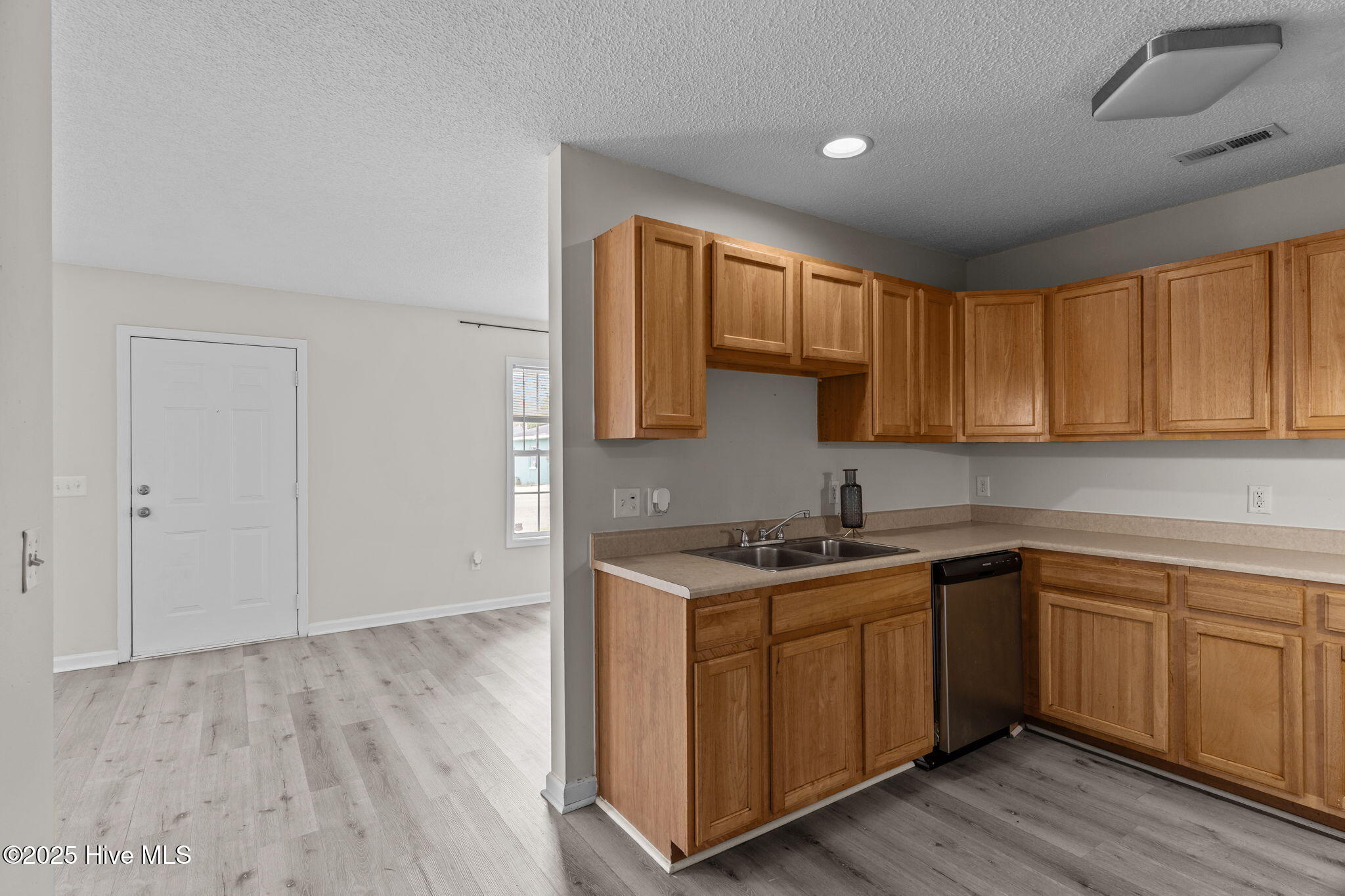 709 Wooster Street Property Photo 13